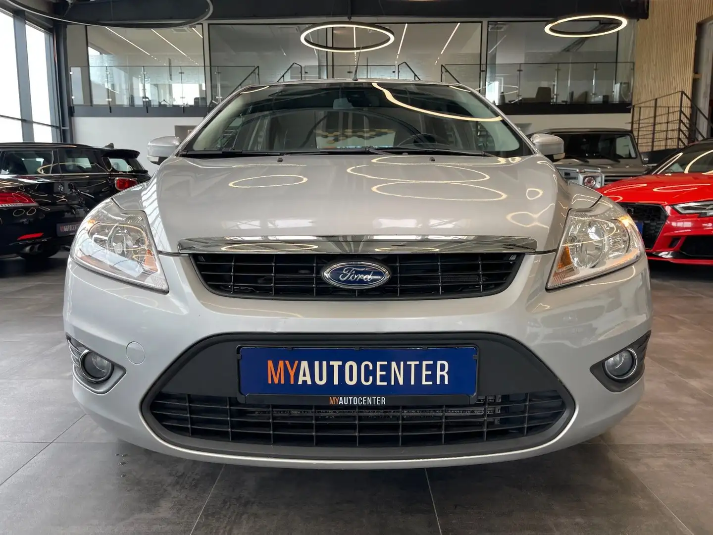 Ford Focus Lim. Aut. *SPORTSITZE*SHZ.*TÜV08/26*KLIMA Silber - 2