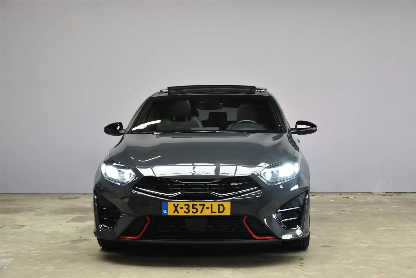 Kia ProCeed / pro_cee'd 1.6 T-GDi 204pk DCT7 GT Trekhaak Grijs - 2