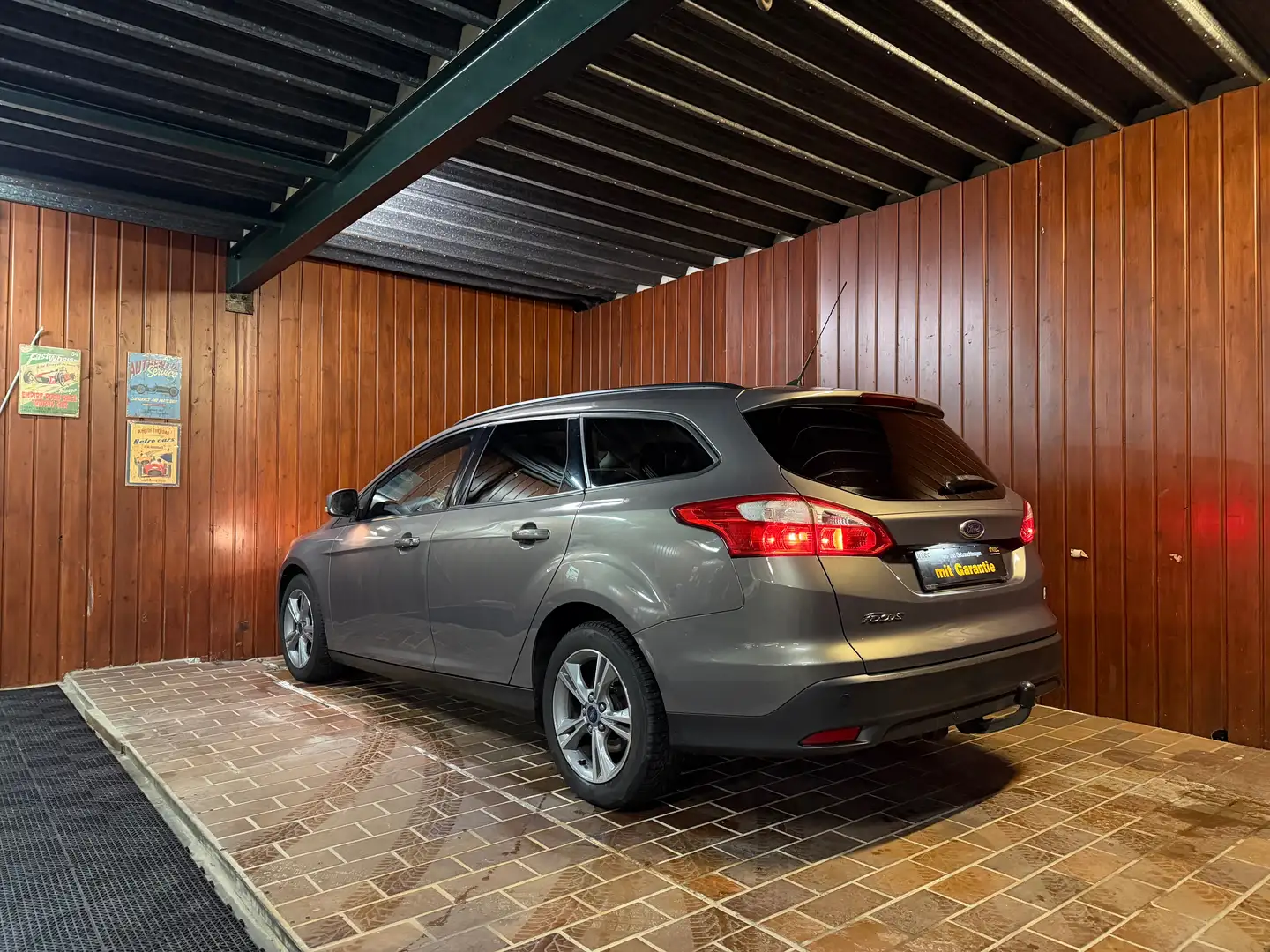 Ford Focus Sync Edition Gris - 2