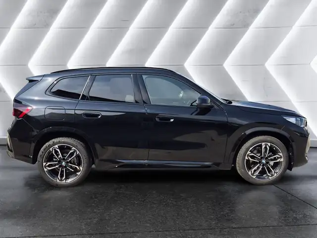 BMW X1 view 5