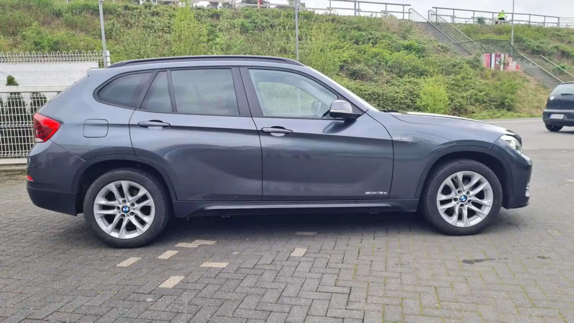 BMW X1 sDrive 18d /Perfect/voll  Scheckhef/Sport-Edition Grey - 1