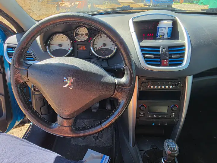 Peugeot 207 1.4i X-Line 2007, foto 9