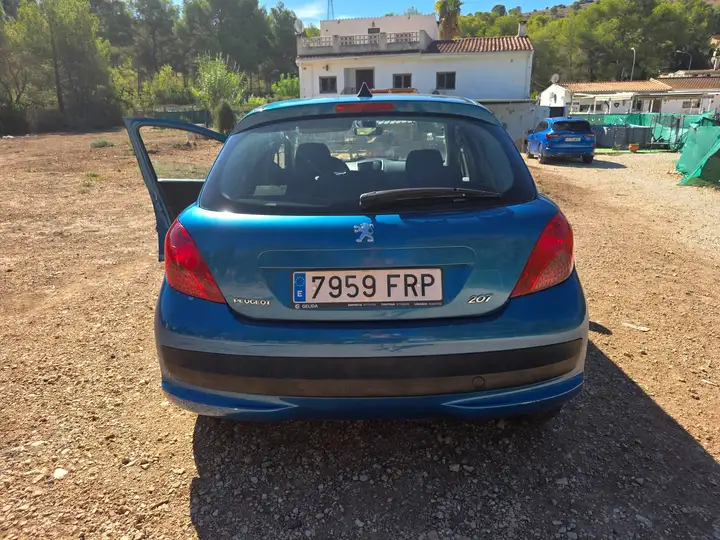 Peugeot 207 1.4i X-Line 2007, foto 4