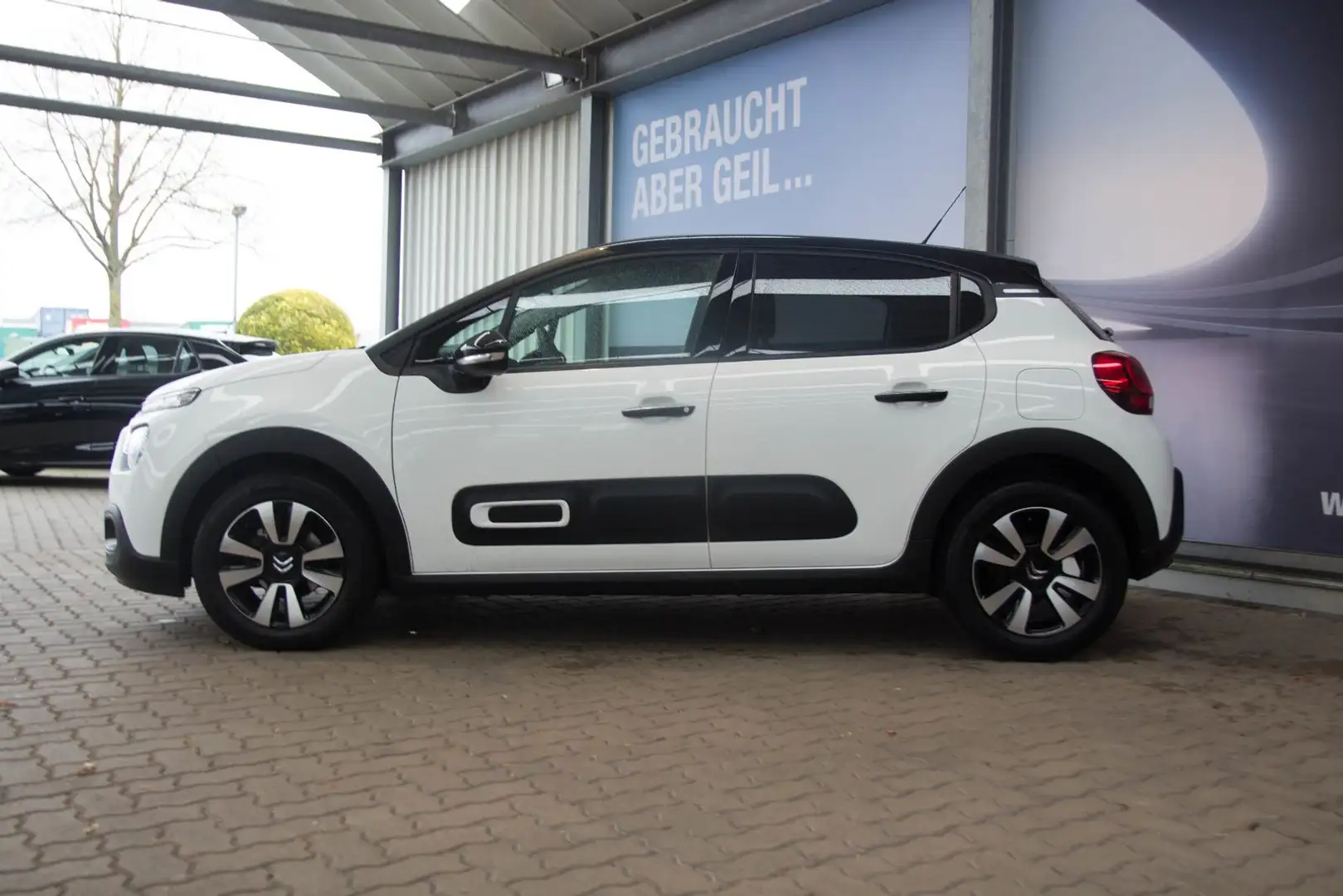 Citroen C3 1.2 Pure Tech Plus LED/PDC/TEMPOMAT Weiß - 2