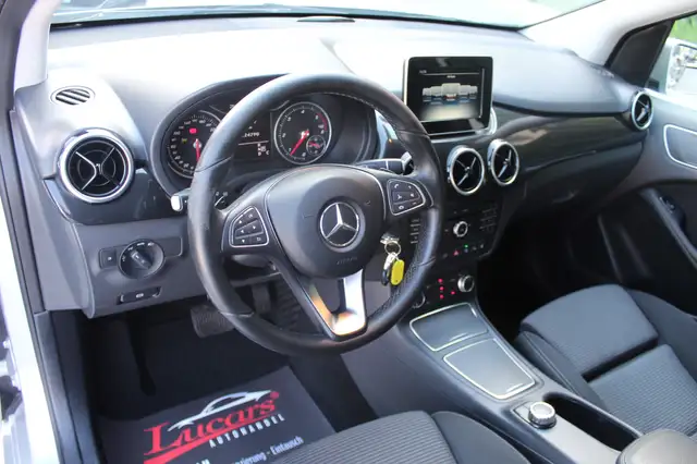 Mercedes-Benz B-Class view 8