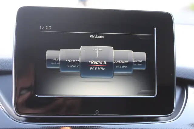Mercedes-Benz B-Class view 15