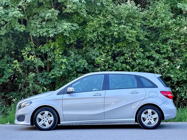 Mercedes-Benz B-Class view 6