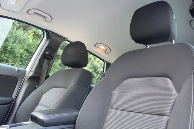 Mercedes-Benz B-Class view 13