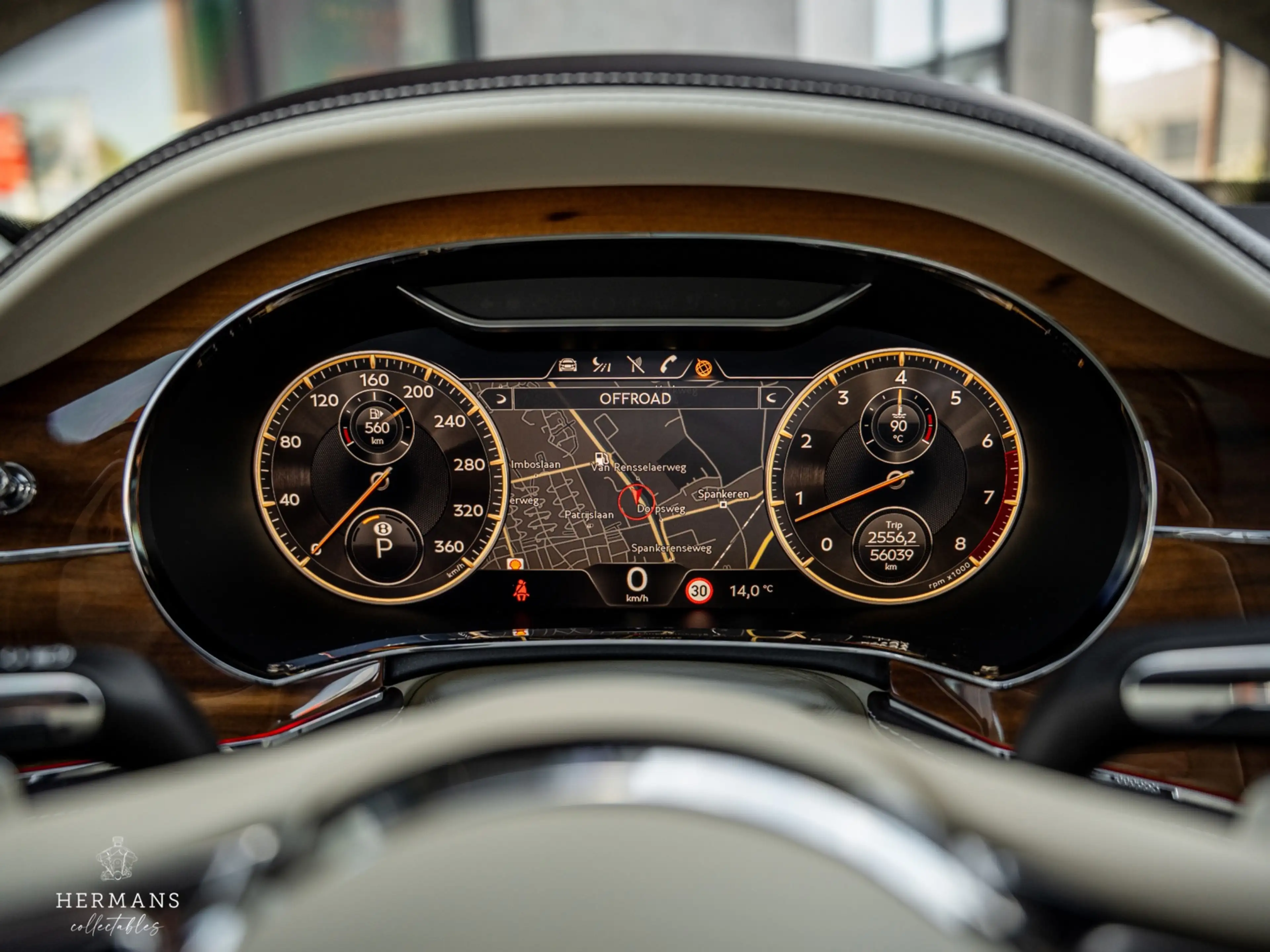 Bentley Flying Spur 6.0 W12 First Edition / Blackline / B&O / Rotating — photo 31