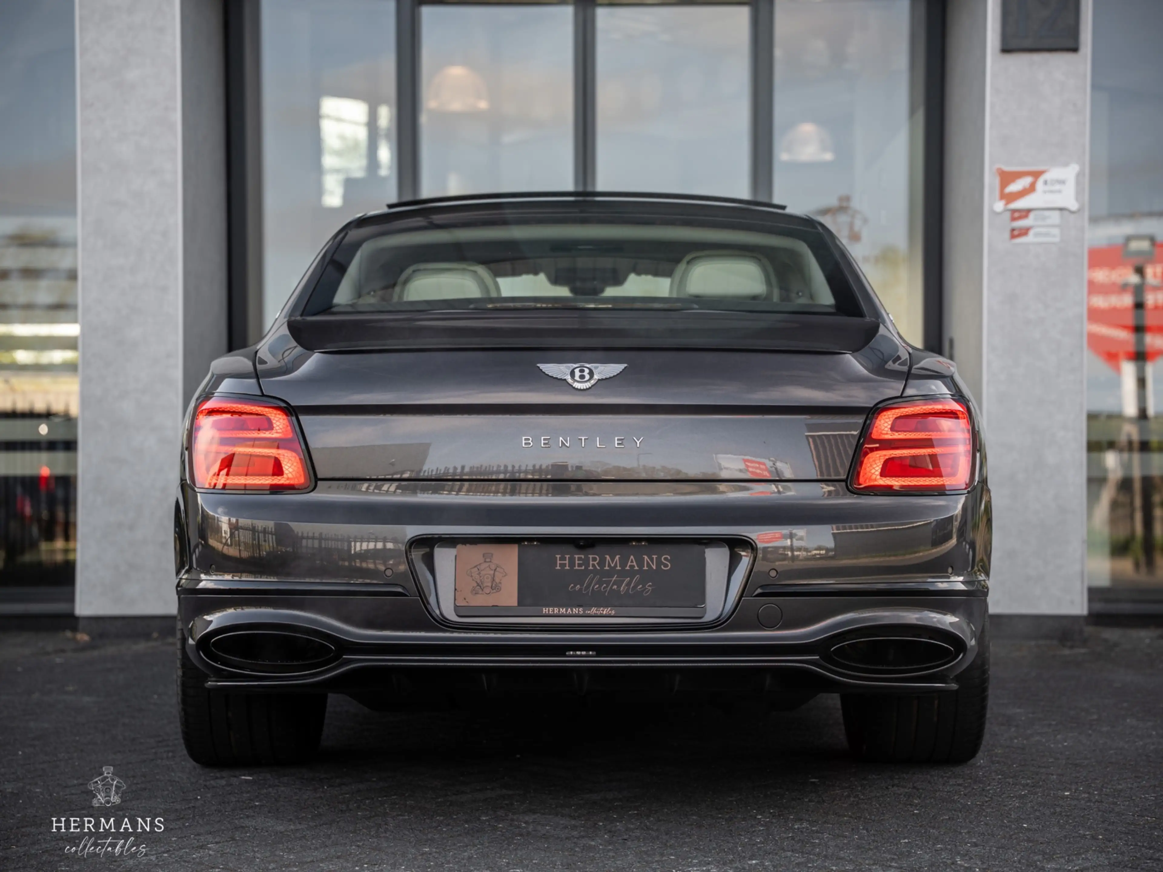 Bentley Flying Spur 6.0 W12 First Edition / Blackline / B&O / Rotating — photo 11