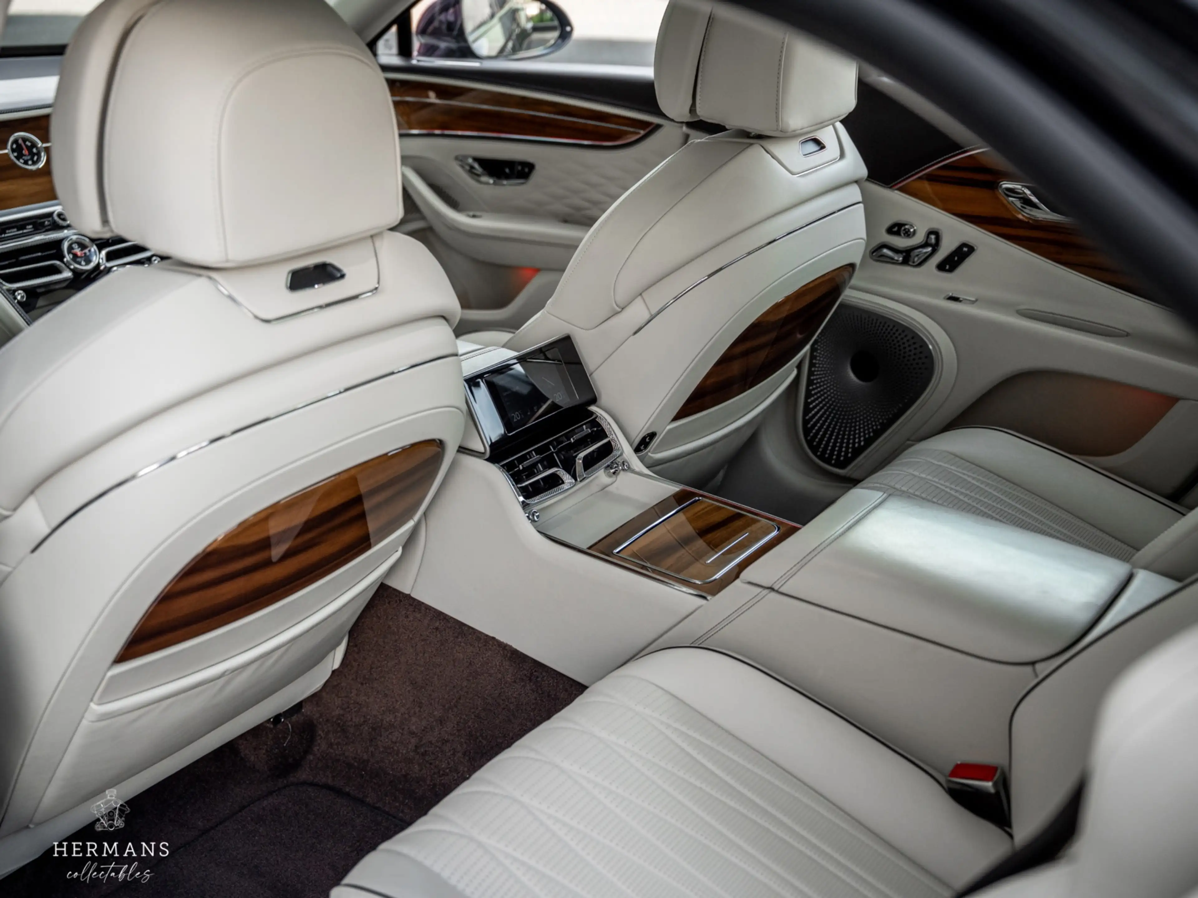 Bentley Flying Spur 6.0 W12 First Edition / Blackline / B&O / Rotating — photo 24