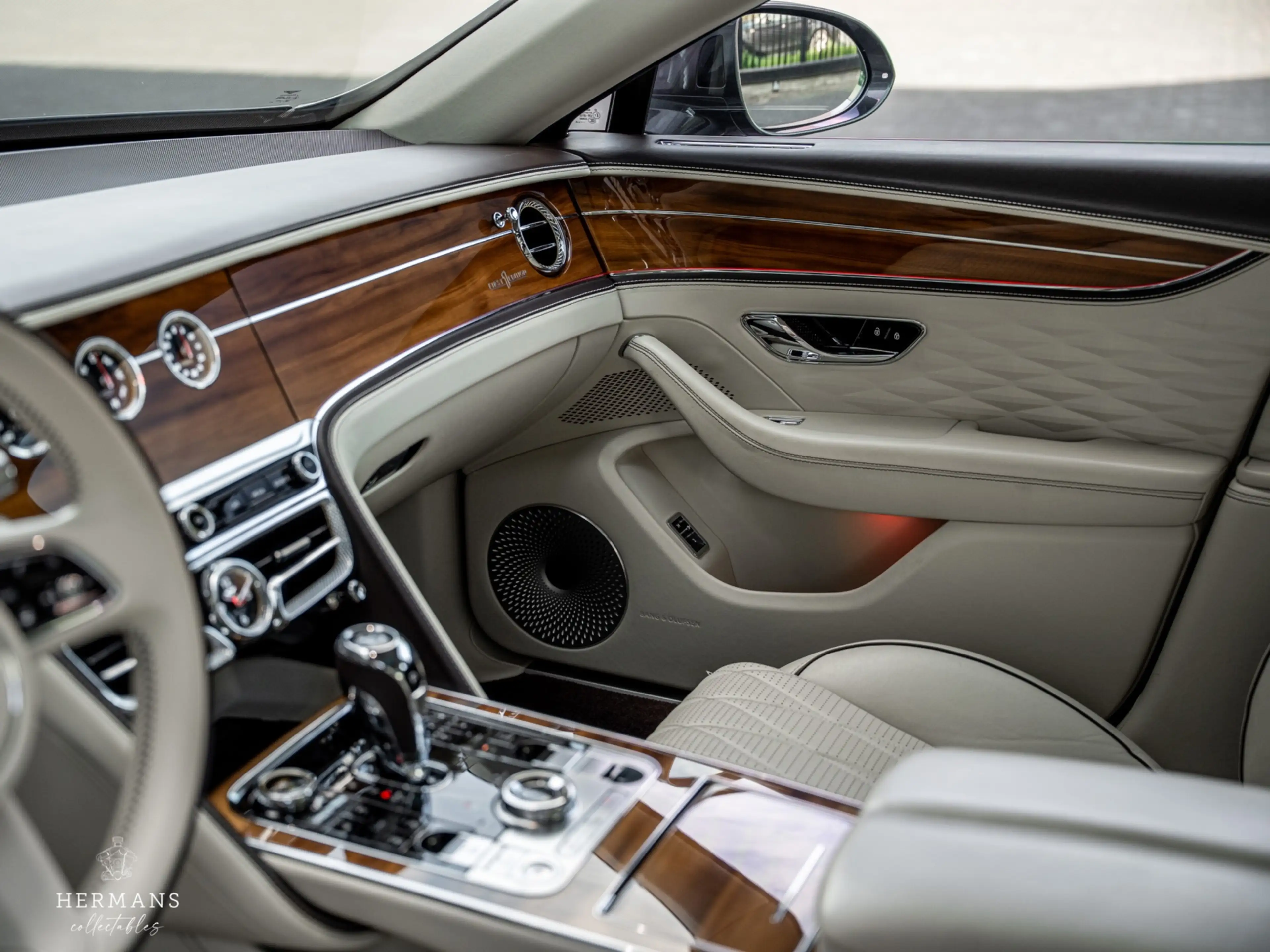 Bentley Flying Spur 6.0 W12 First Edition / Blackline / B&O / Rotating — photo 18