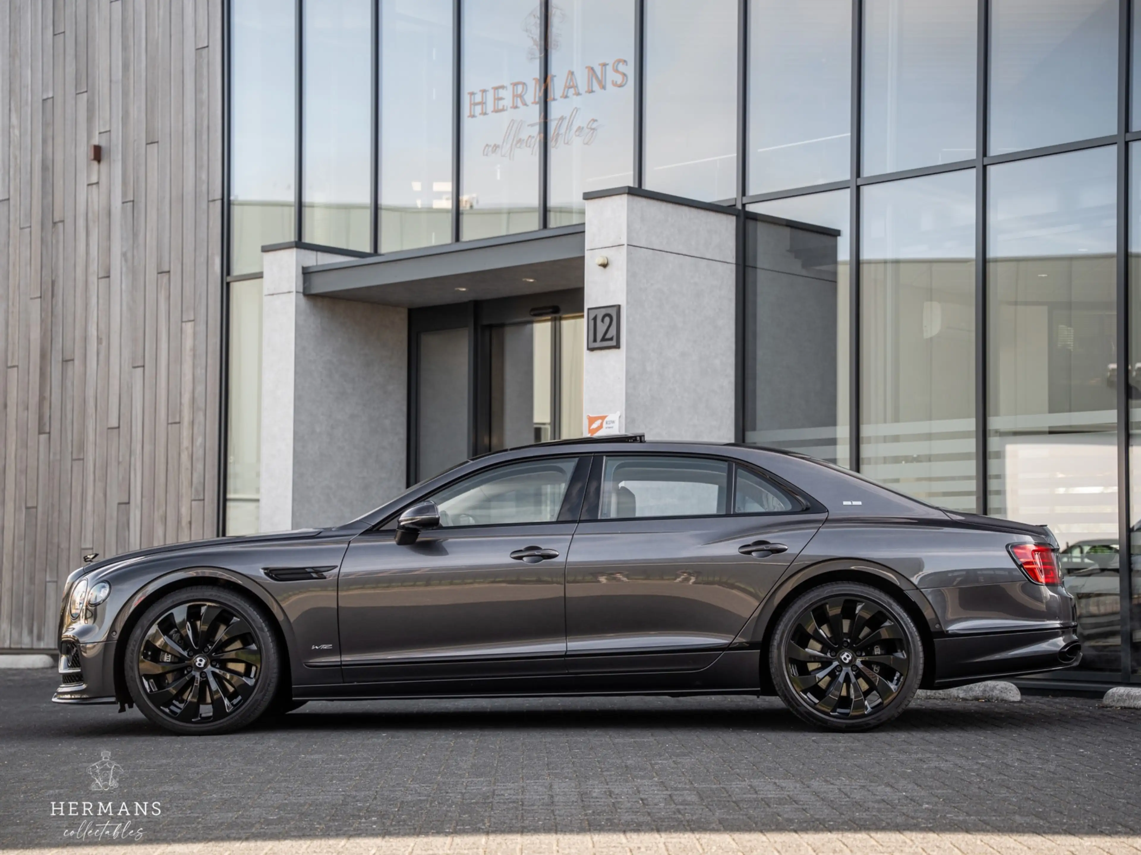 Bentley Flying Spur 6.0 W12 First Edition / Blackline / B&O / Rotating — photo 14