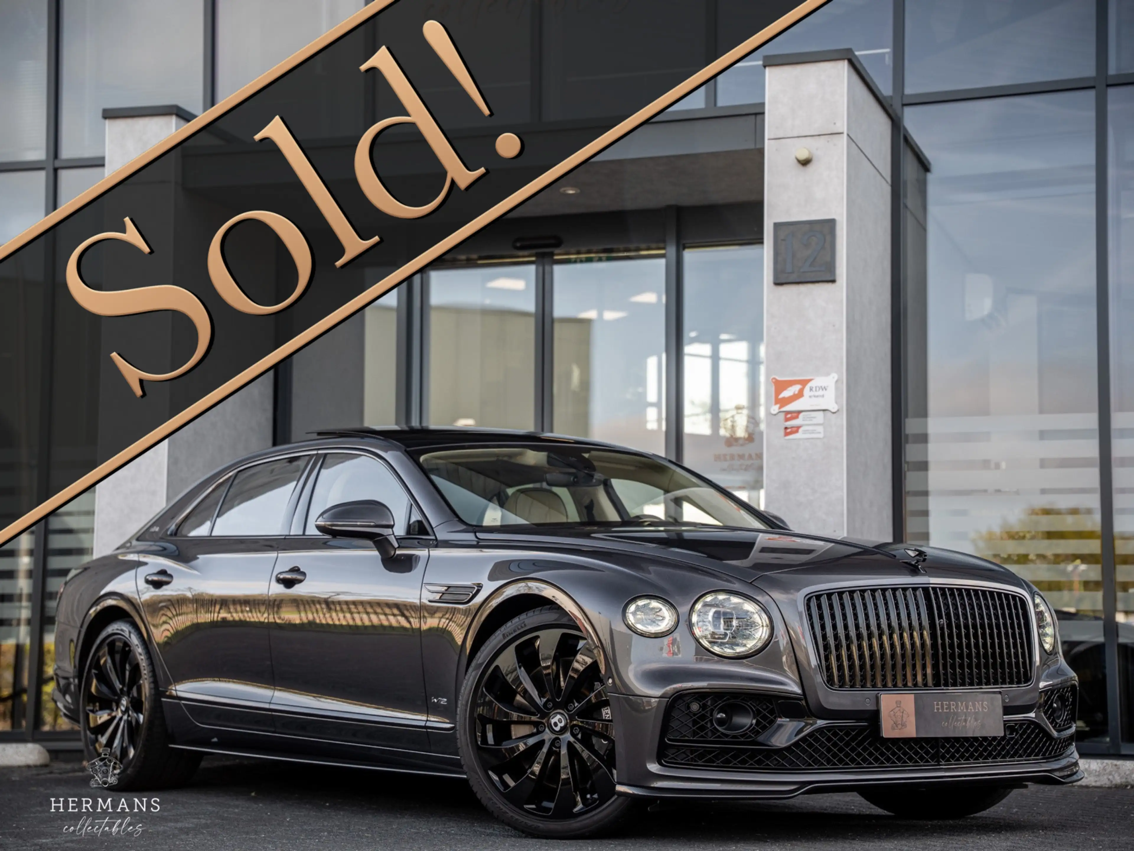Bentley Flying Spur 6.0 W12 First Edition / Blackline / B&O / Rotating