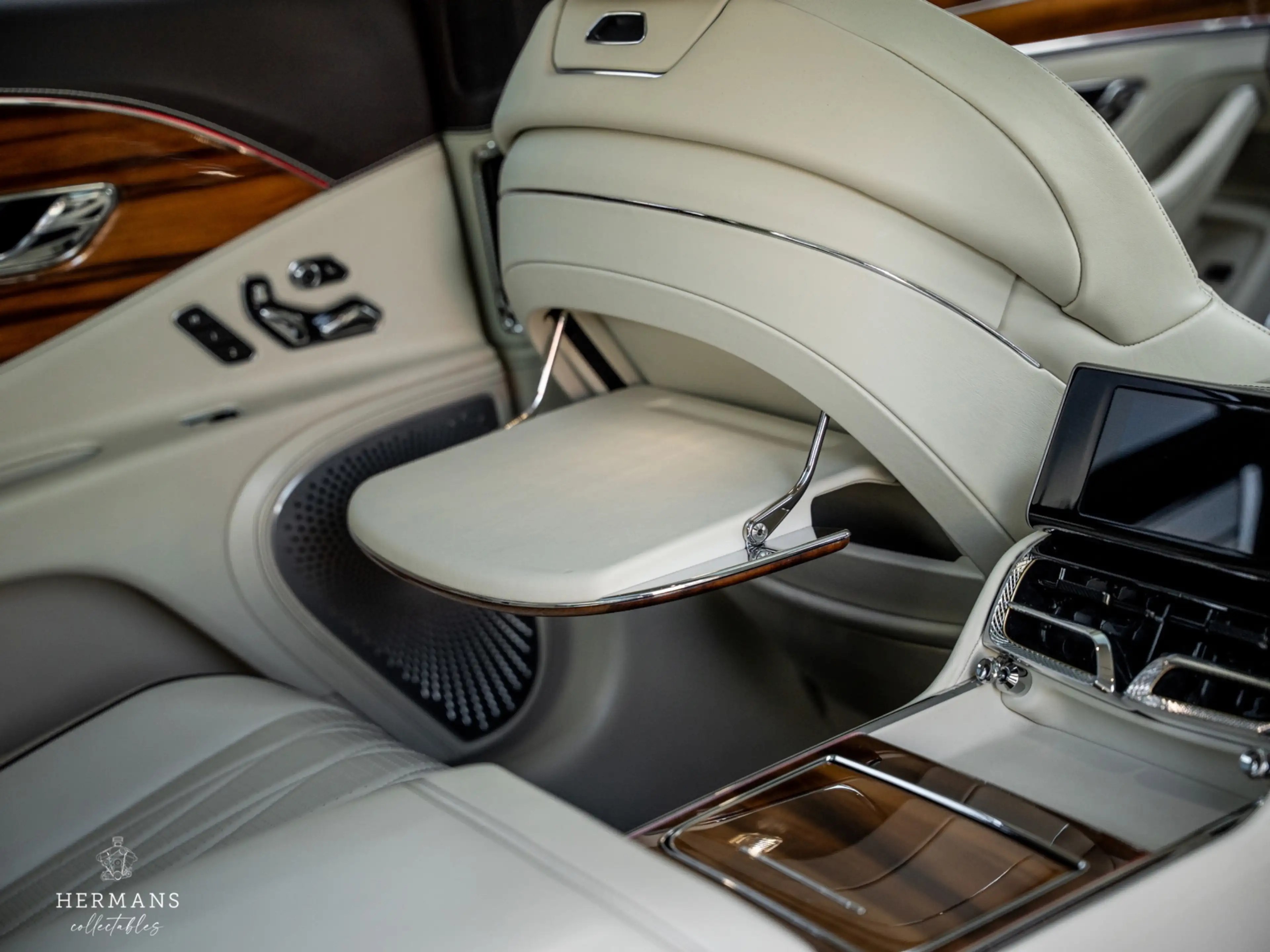 Bentley Flying Spur 6.0 W12 First Edition / Blackline / B&O / Rotating — photo 28