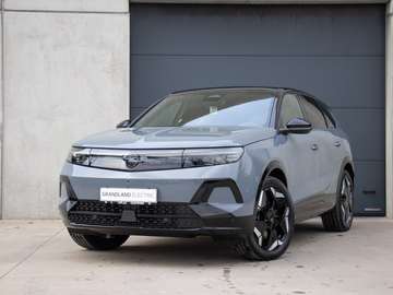 ULTIMATE AWD 73KWH 325PK|ALCANTARA|PANO DAK|360° C