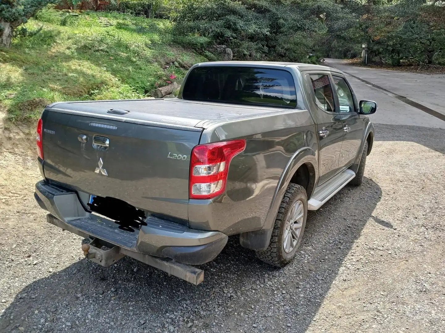 Mitsubishi L200 L 200 2,4 DI-D HP 4WD Doppelkabine Instyle Connect Instyle Connect Grün - 2