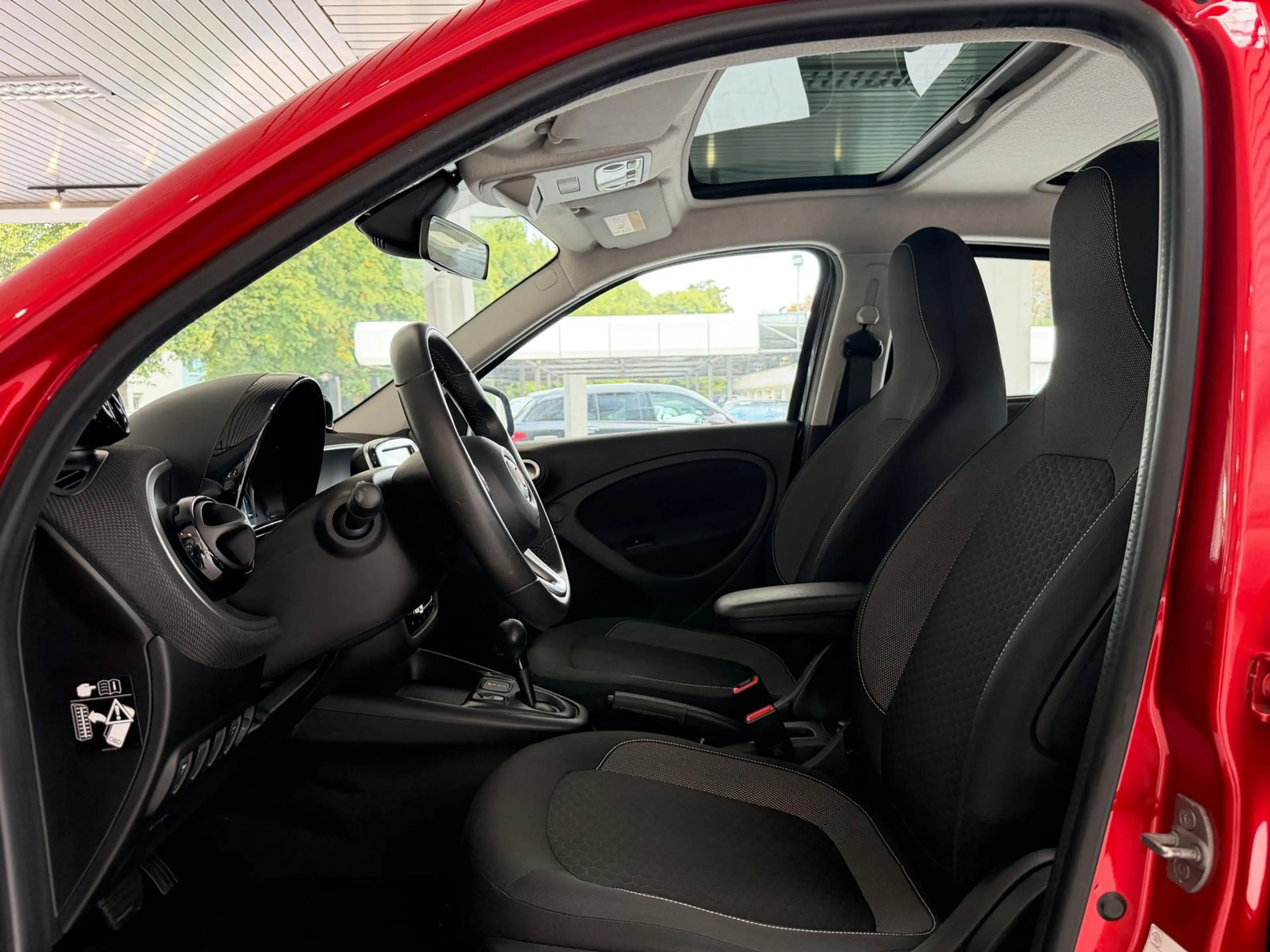 smart forFour EQ PASSION*NAVI*PANO*KAMERA*TEMPOMAT*PDC — photo 11