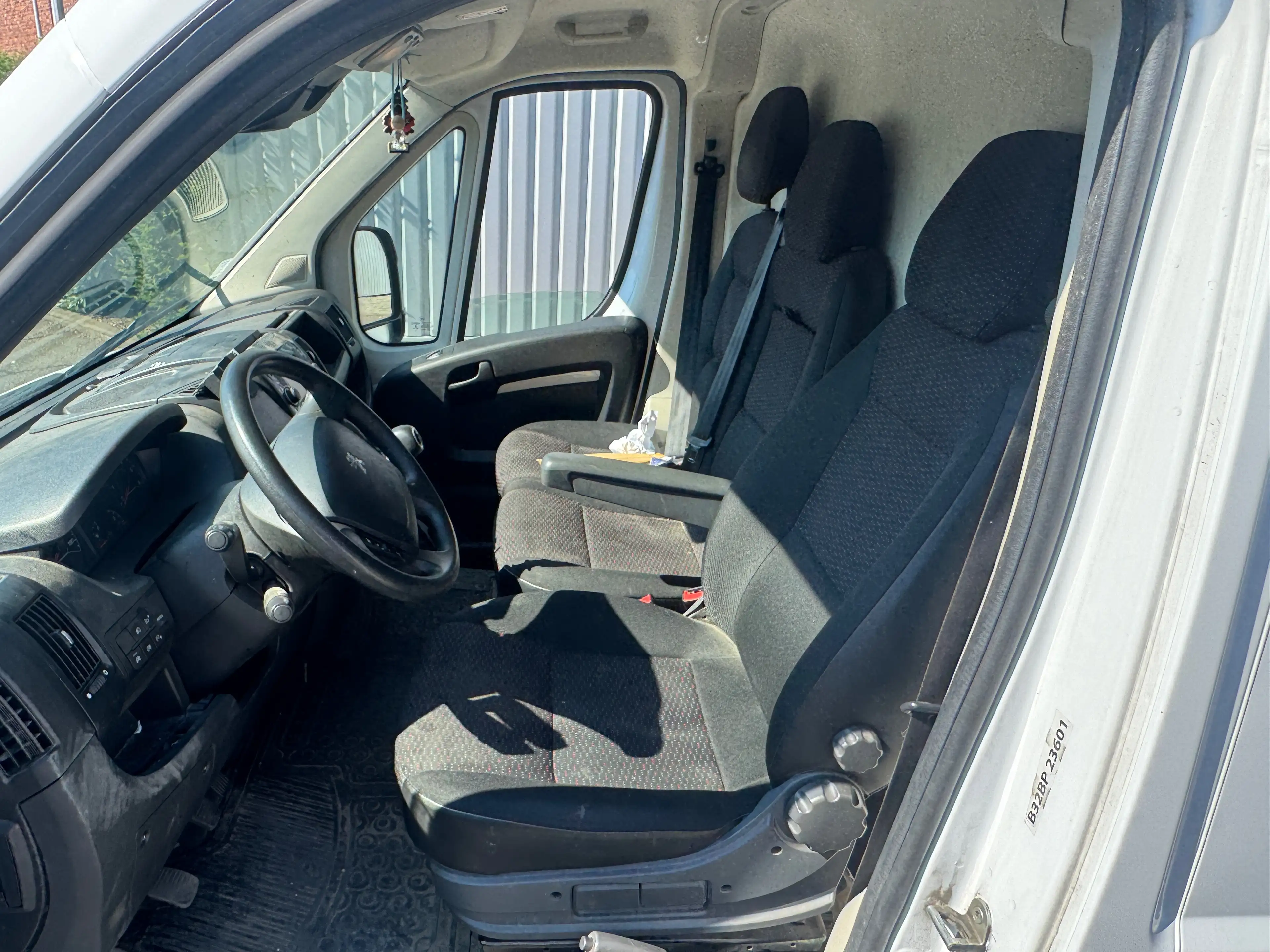 Peugeot Boxer 2.2 BlueHDi L3H2 — photo 13