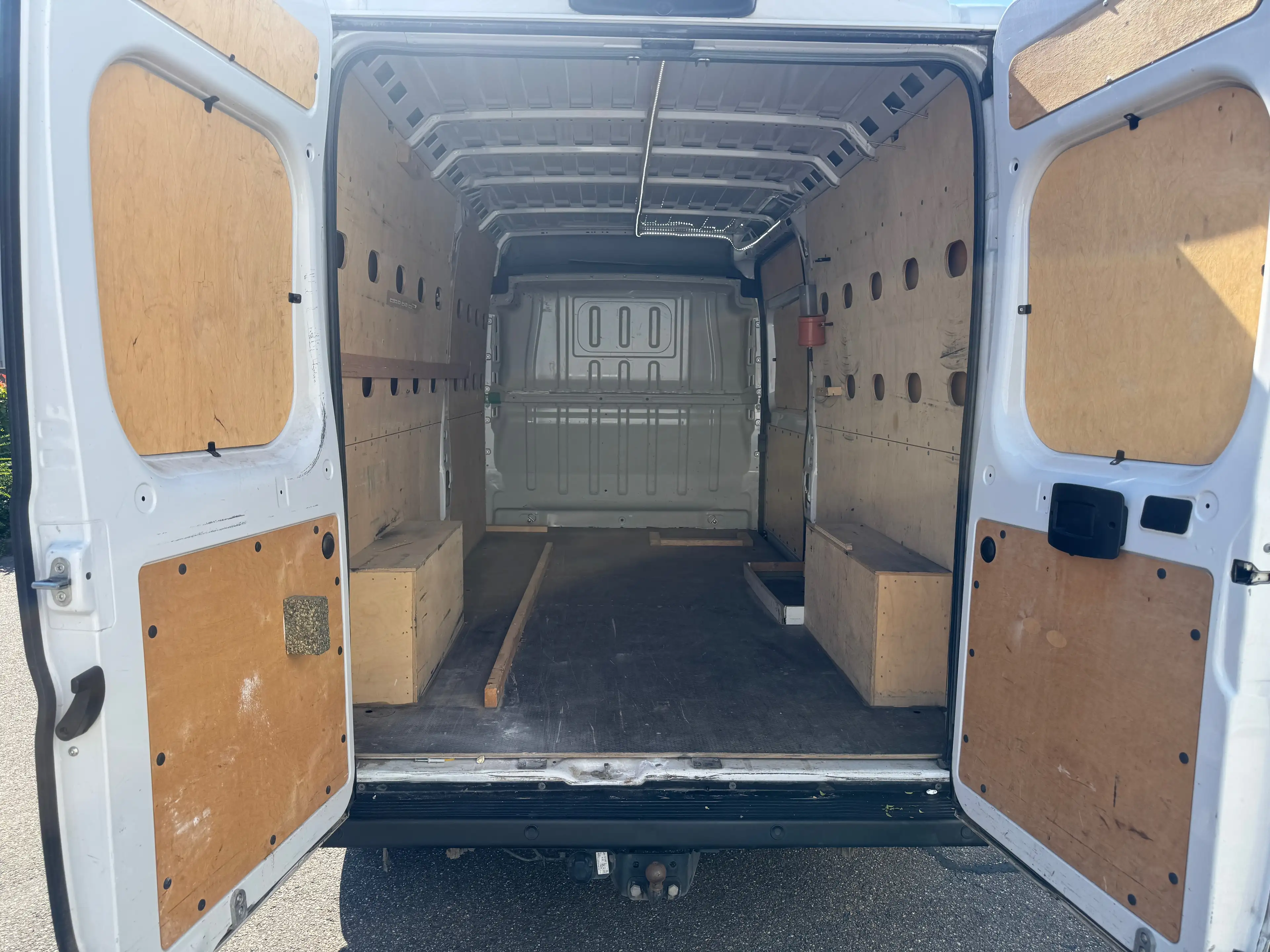 Peugeot Boxer 2.2 BlueHDi L3H2 — photo 12