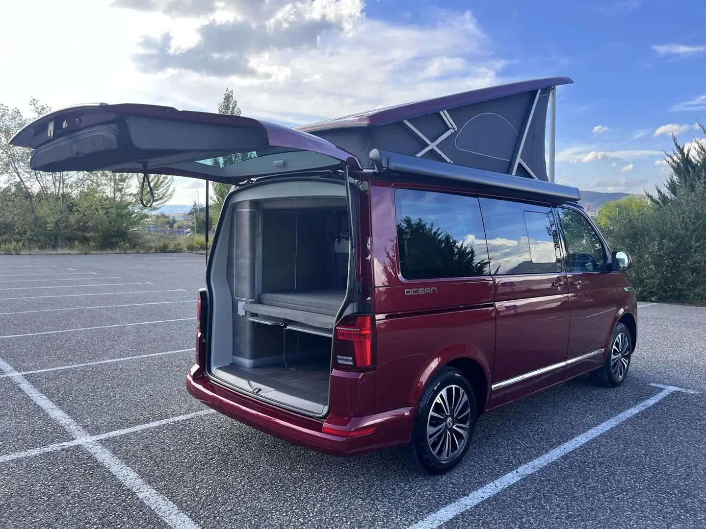 Volkswagen T6 California California 2.0TDI BMT Ocean 4M DSG 150kW Ocean Rojo - 2