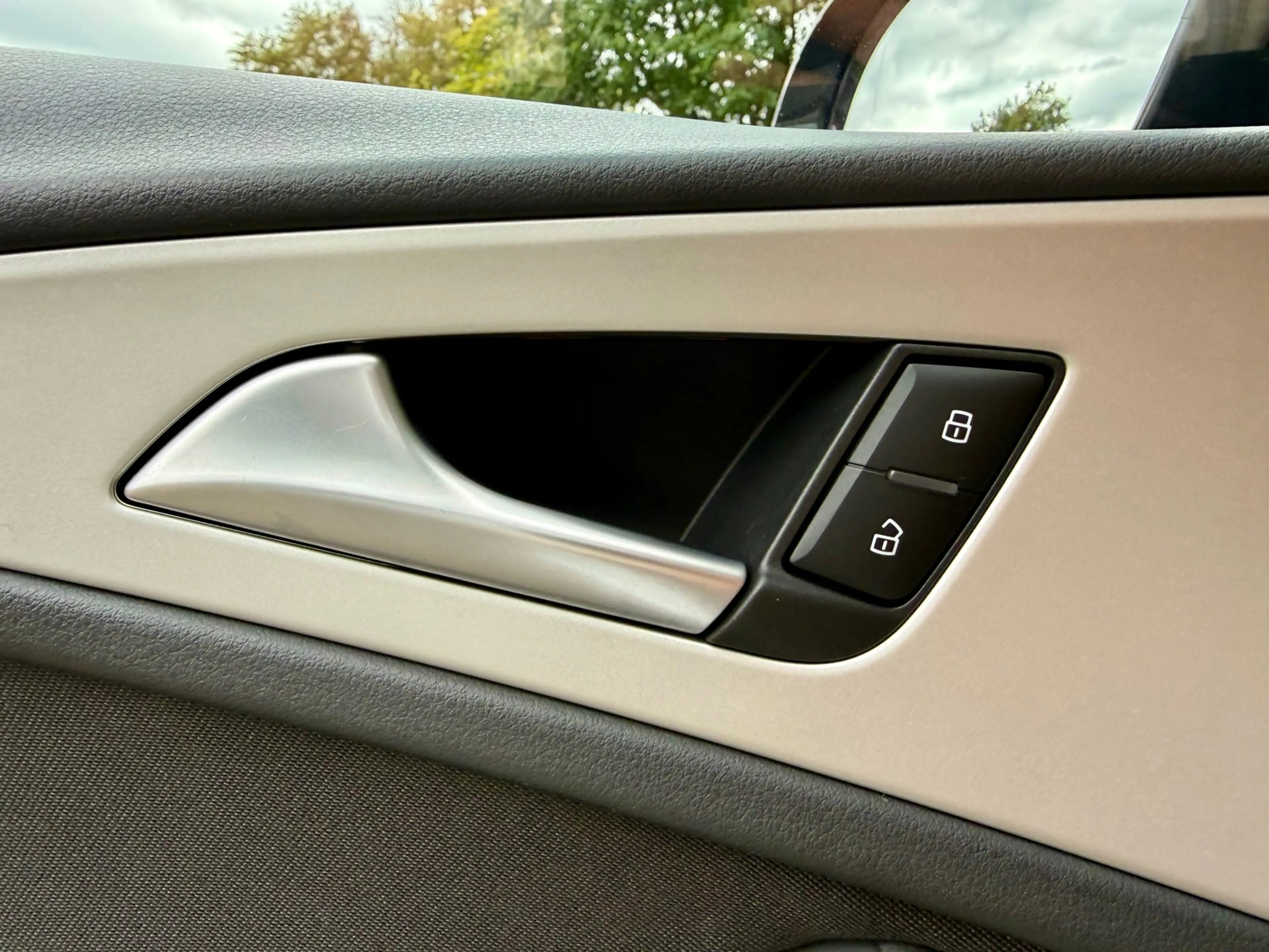 Audi A6 Avant 1.8 TFSI ultra Premium Edition — photo 20