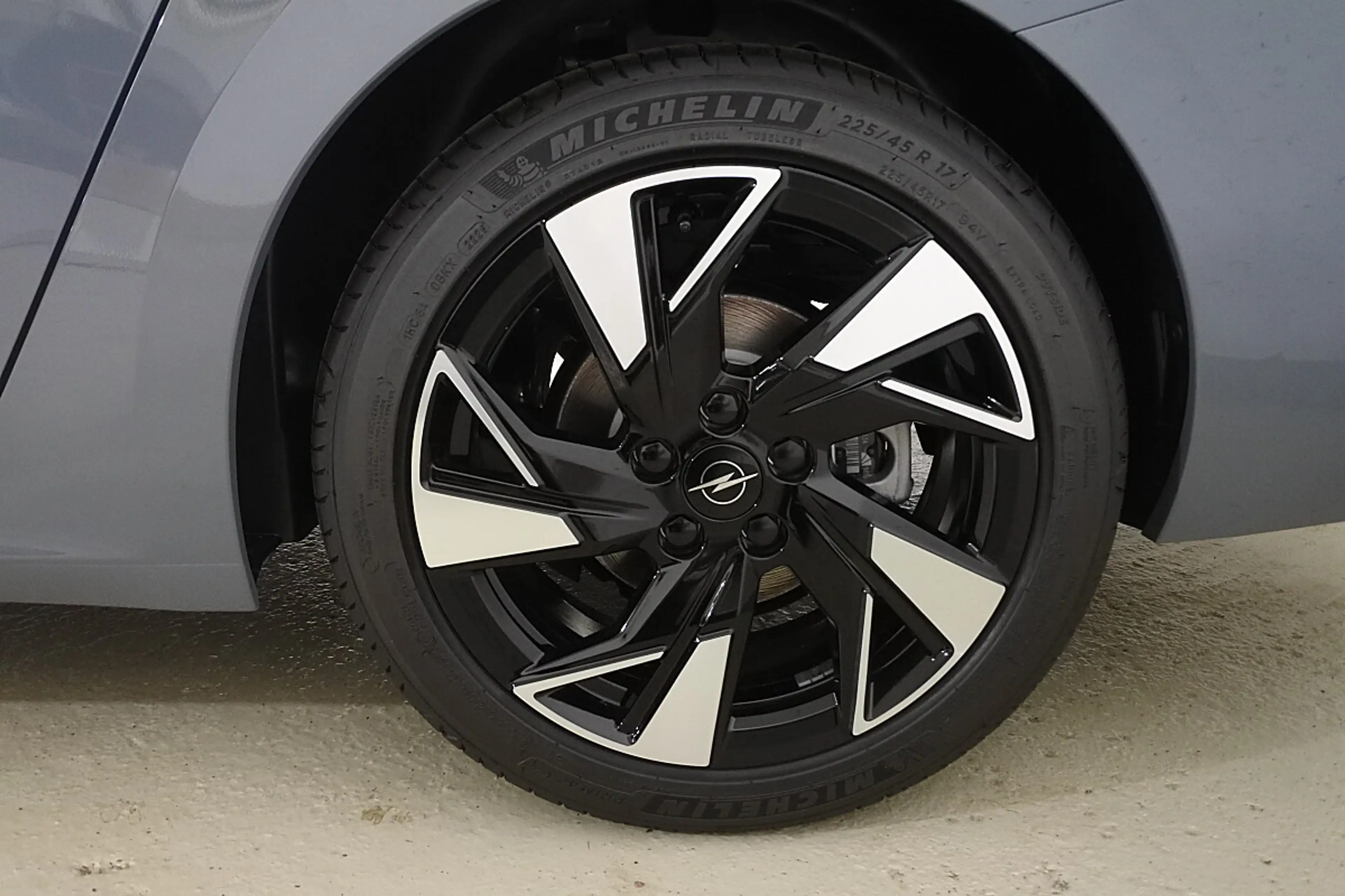 Opel Astra ST 1,2 Turbo MHEV GS Aut. — photo 7