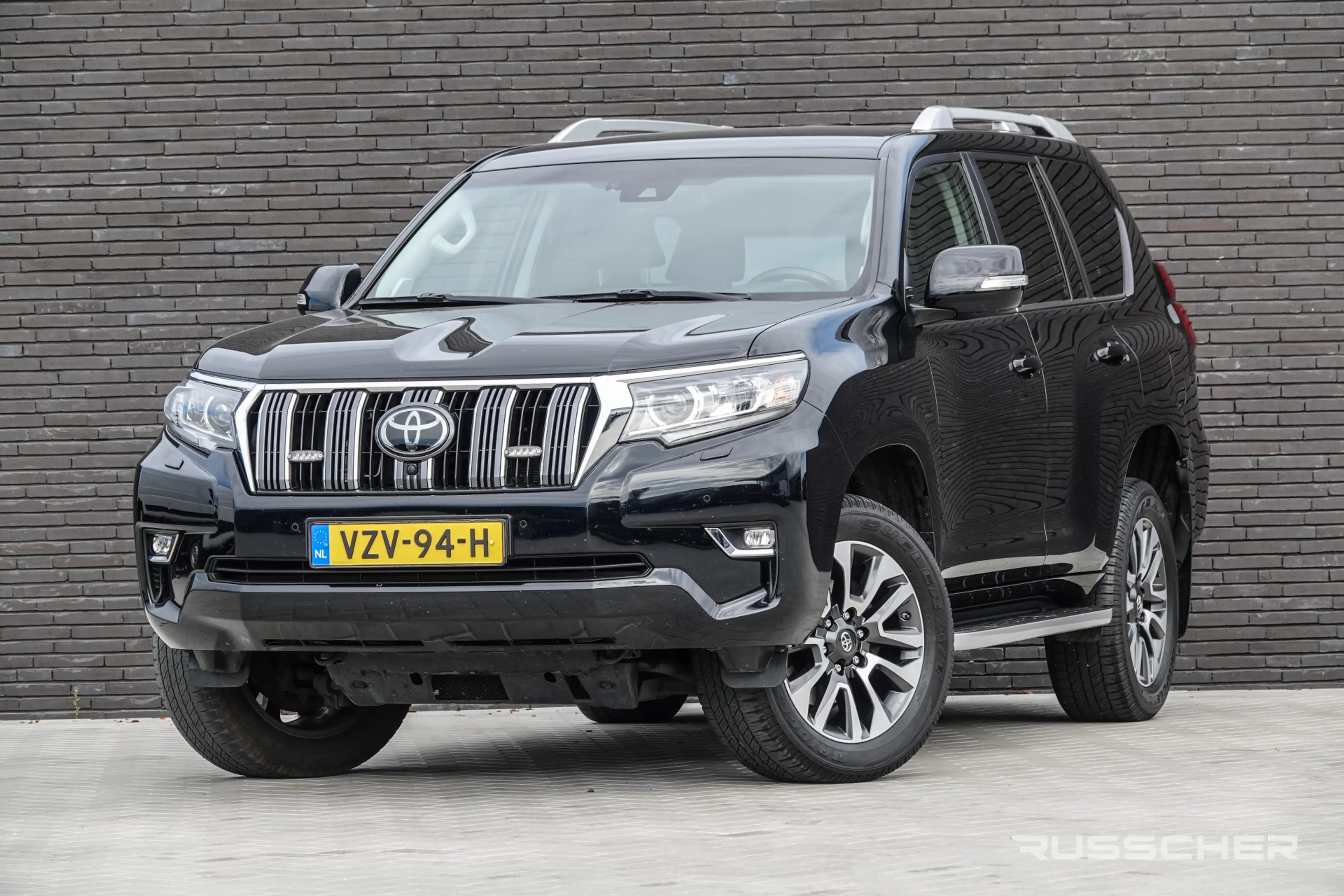 Toyota Land Cruiser 2.8 D-4D-F Challenger 204Pk Aut. | Grijs kenteken — photo 24