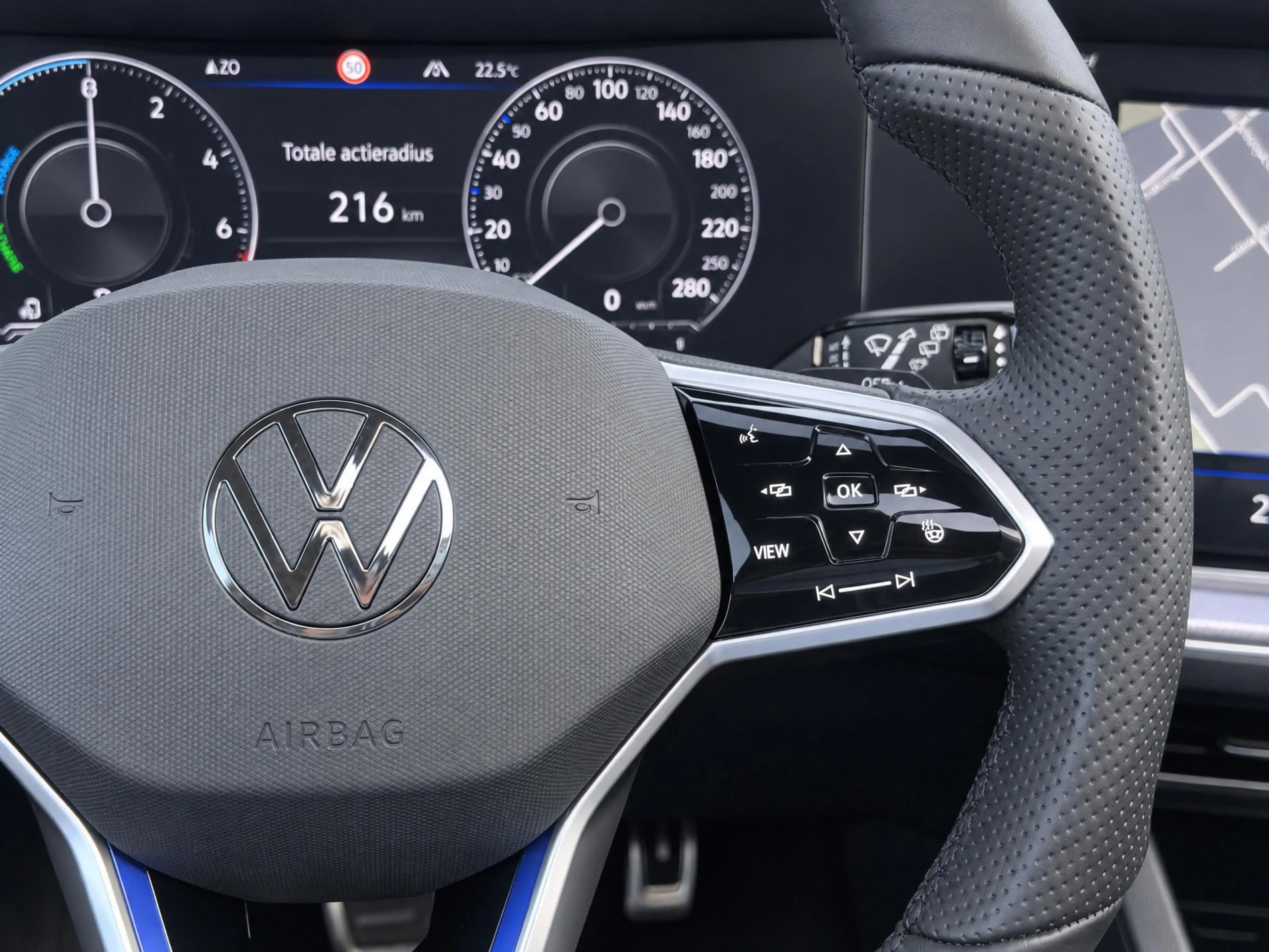 Volkswagen Touareg 3.0 TSi eHybrid 4MOTION R | BTW AUTO |Panorama | E — photo 22