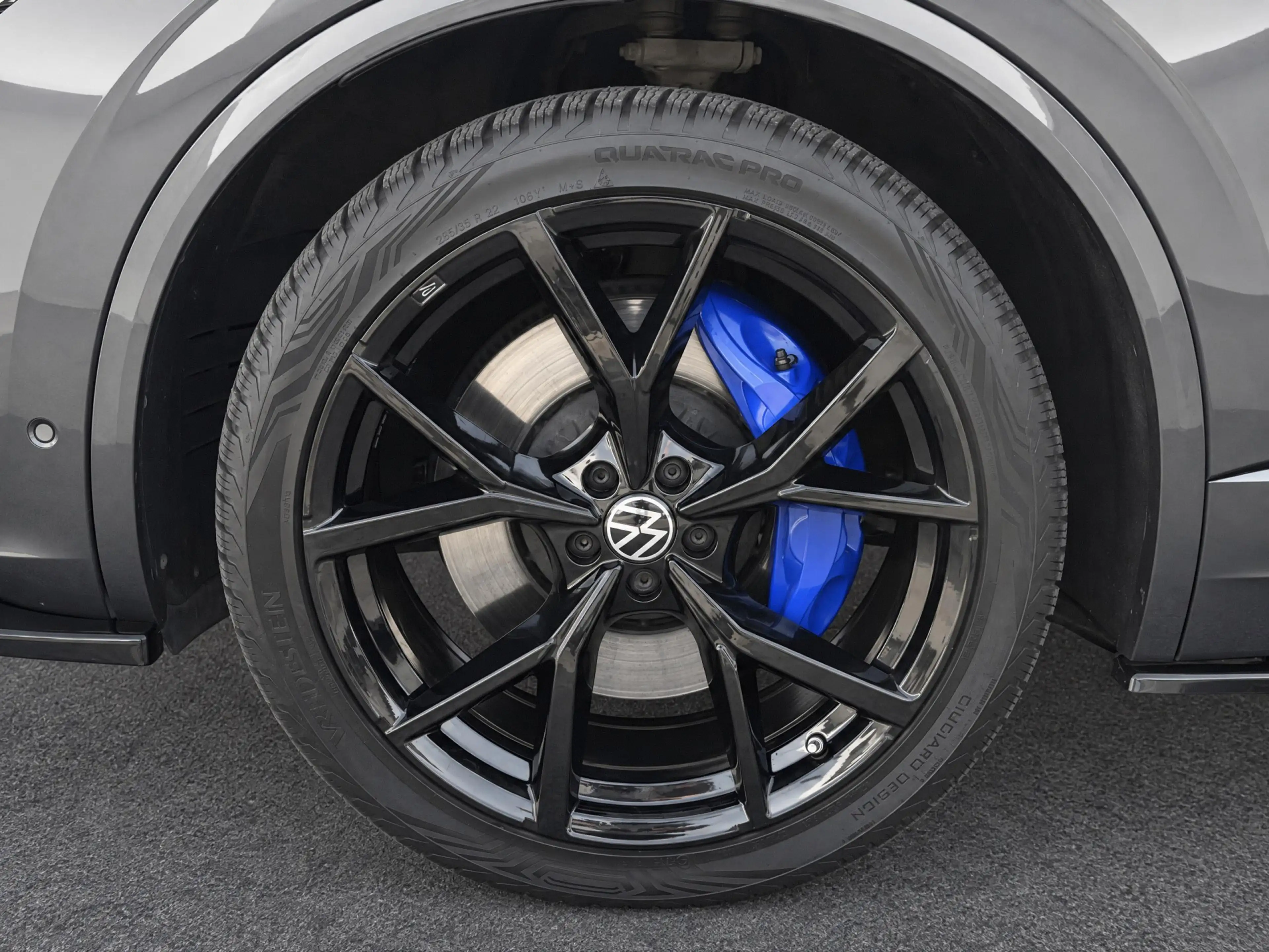 Volkswagen Touareg 3.0 TSi eHybrid 4MOTION R | BTW AUTO |Panorama | E — photo 16