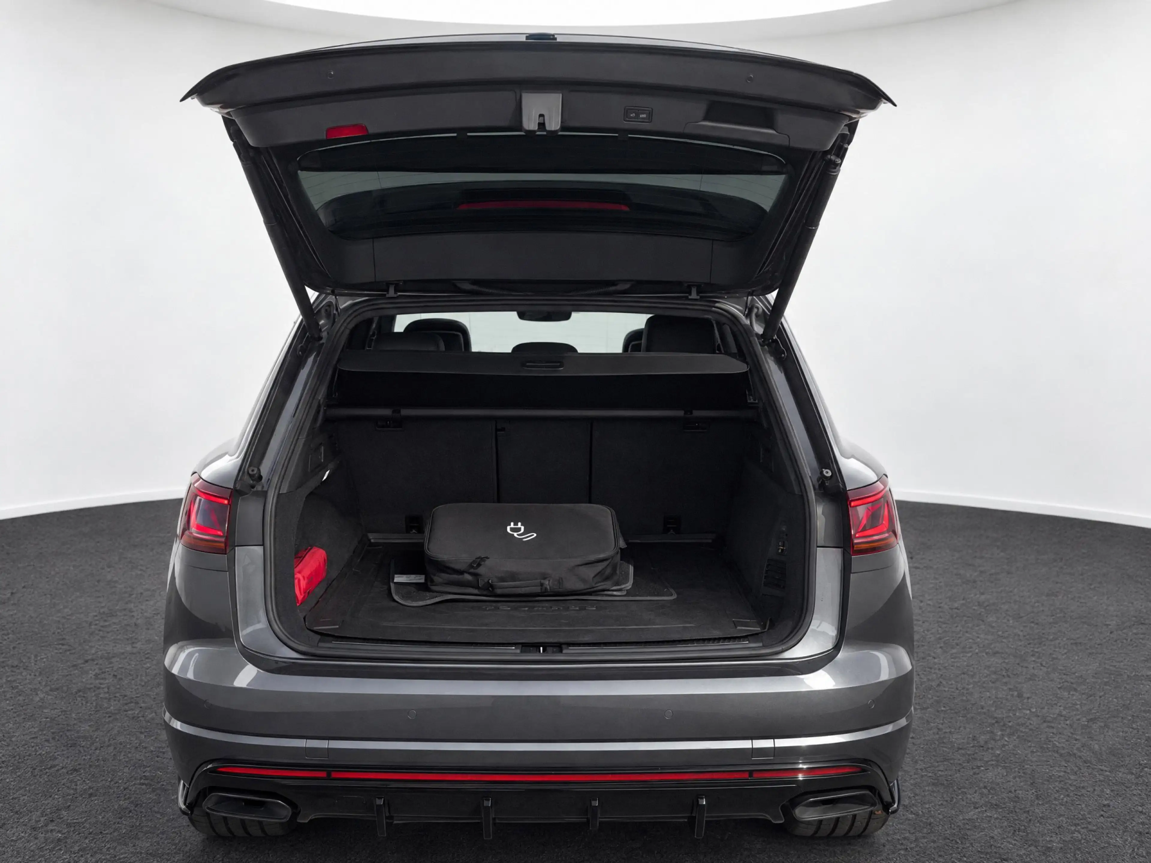 Volkswagen Touareg 3.0 TSi eHybrid 4MOTION R | BTW AUTO |Panorama | E — photo 7