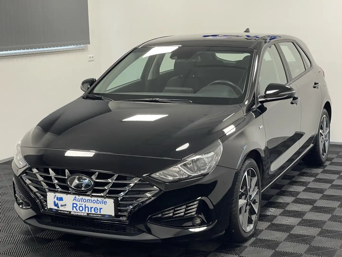 Hyundai i30 1.0 T-GDI Trend Mild-Hybrid Carplay Kamera Schwarz - 2