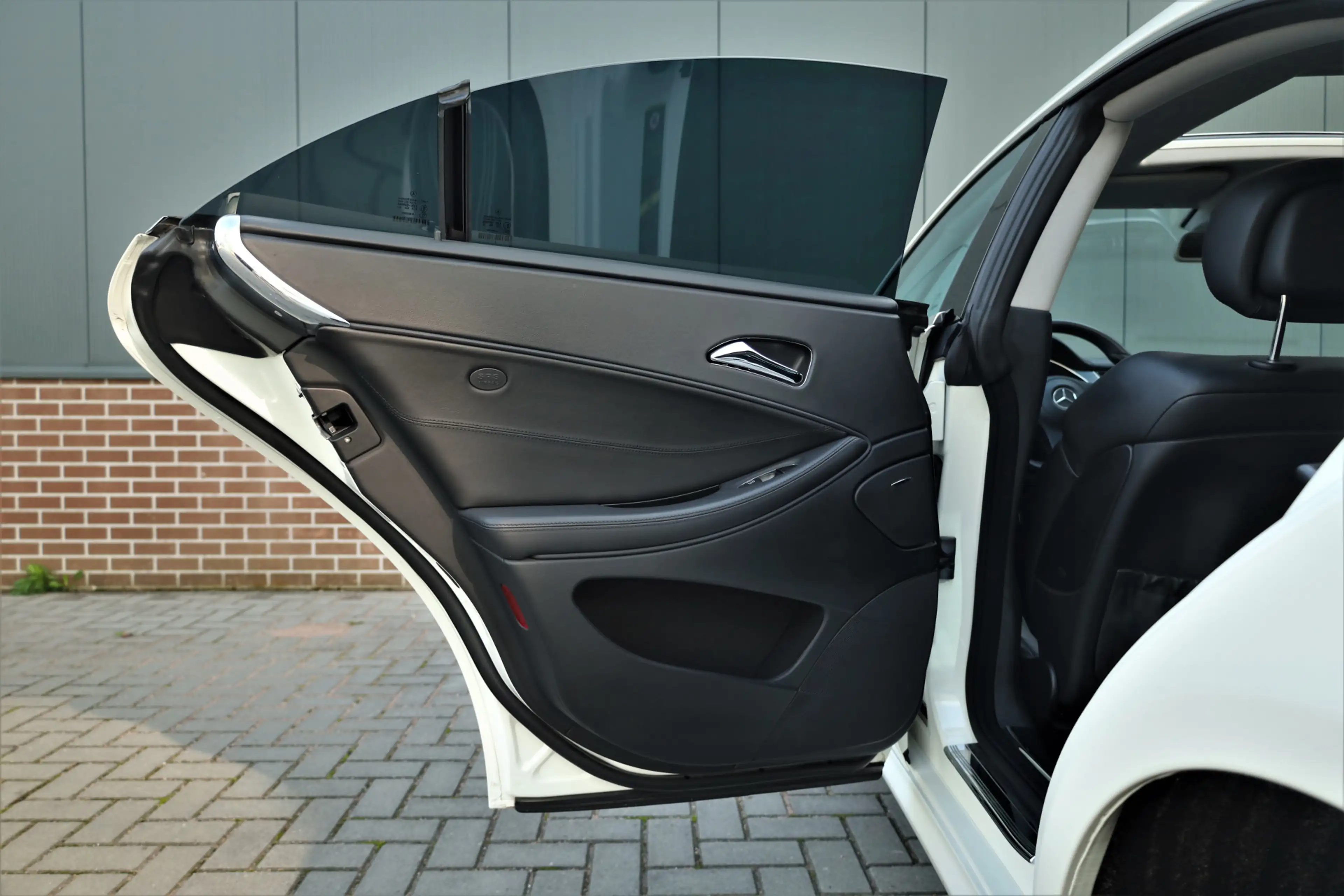 Mercedes-Benz CLS 63 AMG CLS 110727km — photo 14