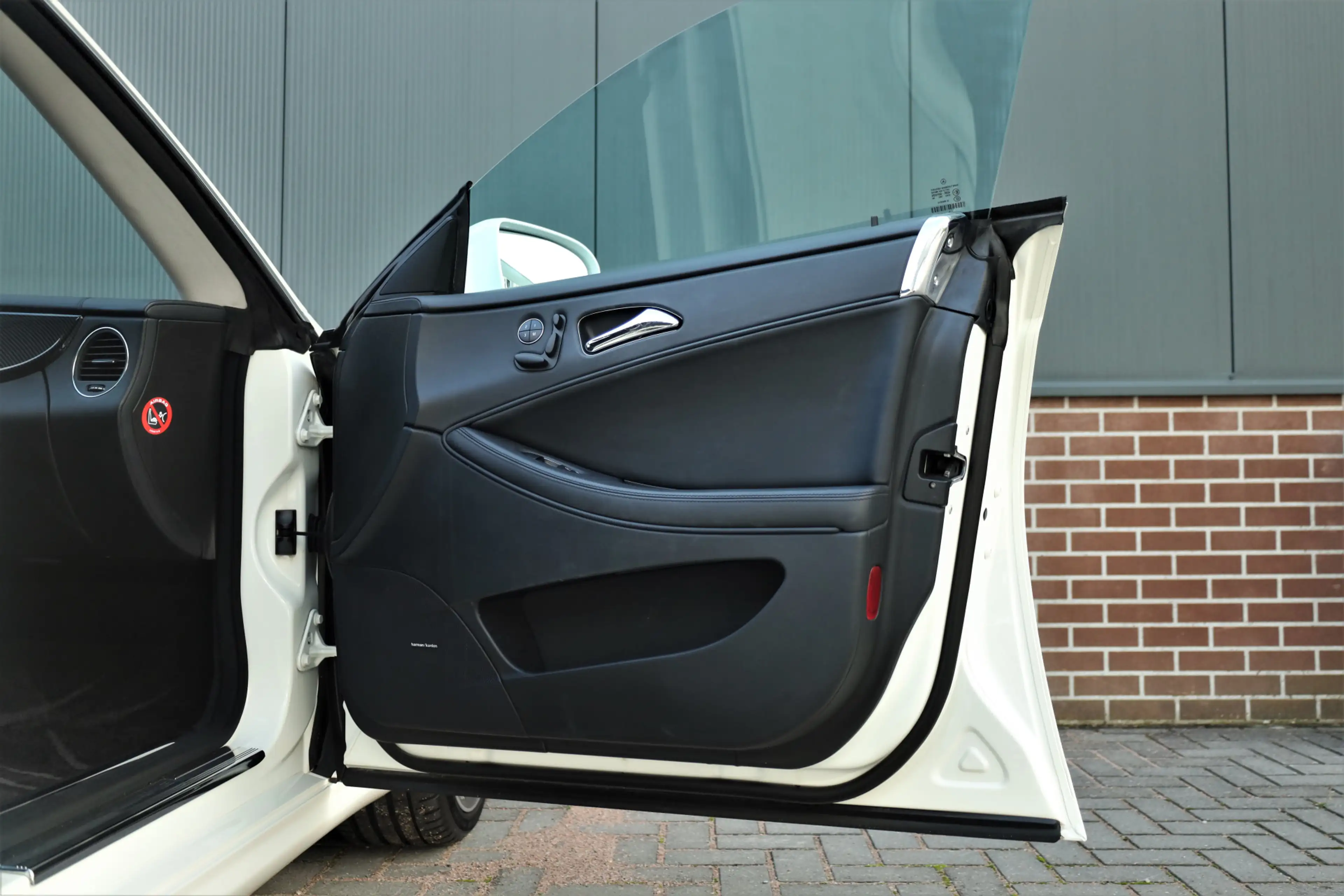Mercedes-Benz CLS 63 AMG CLS 110727km — photo 15