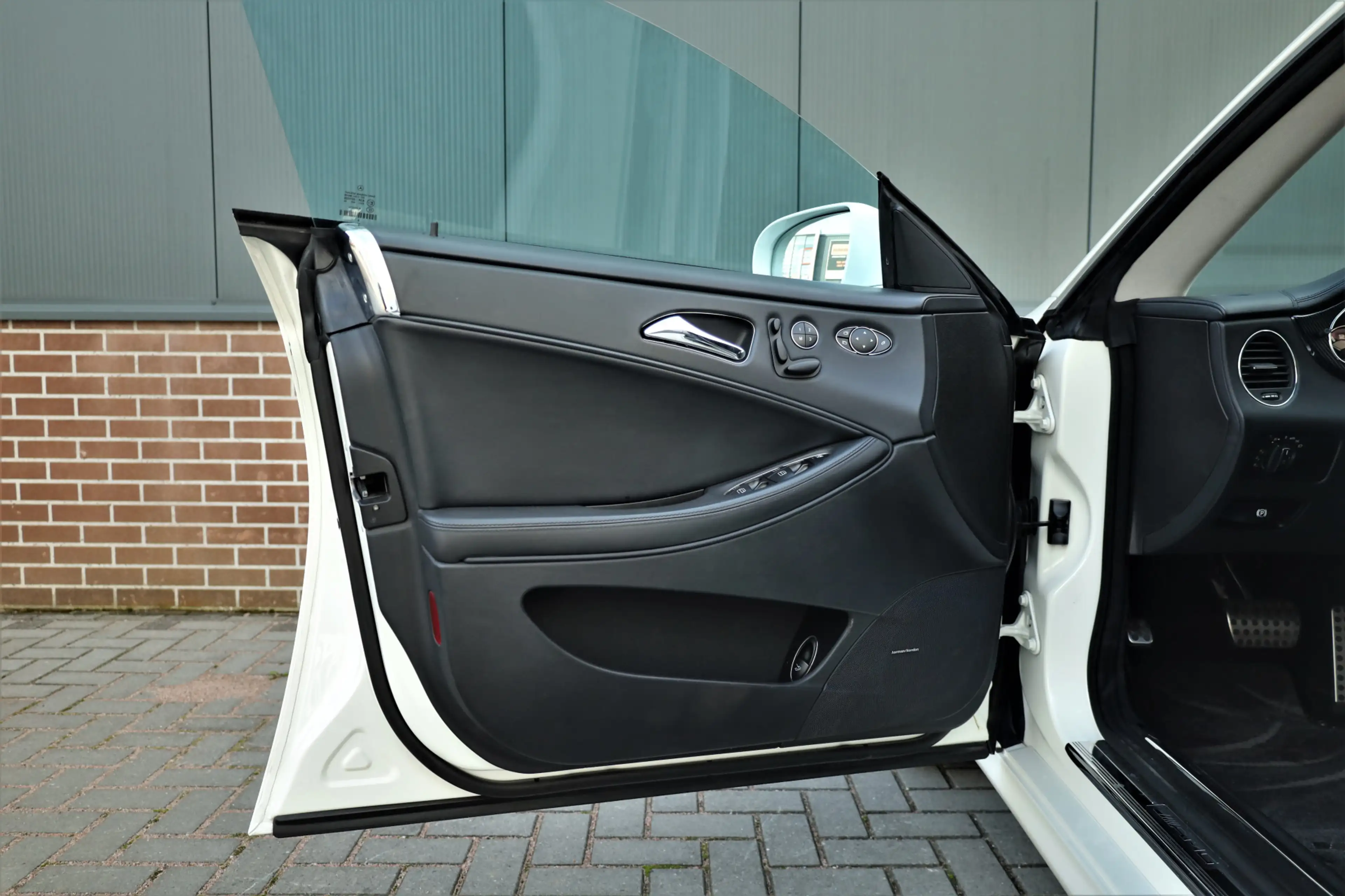 Mercedes-Benz CLS 63 AMG CLS 110727km — photo 13