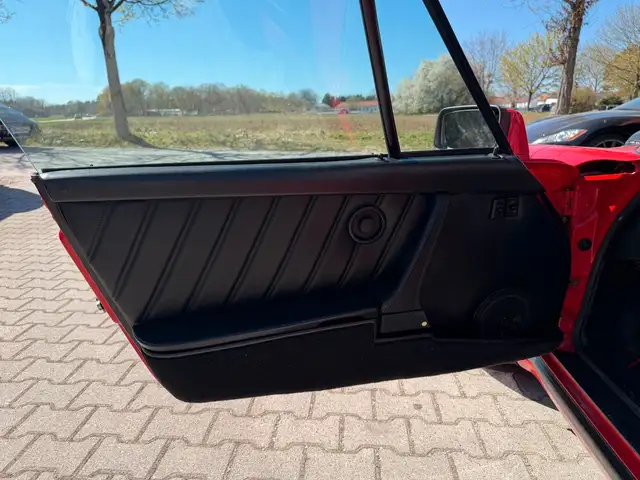 Porsche 911 view 10