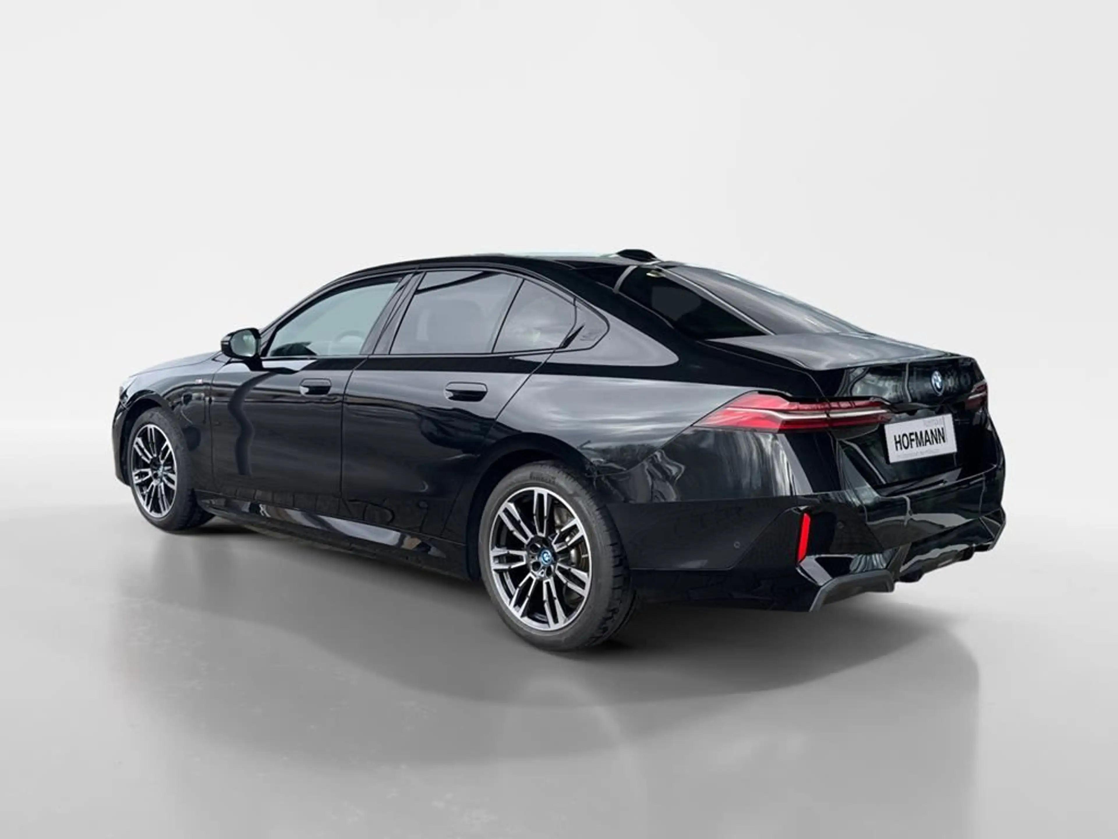 BMW 550 M Sport — photo 7