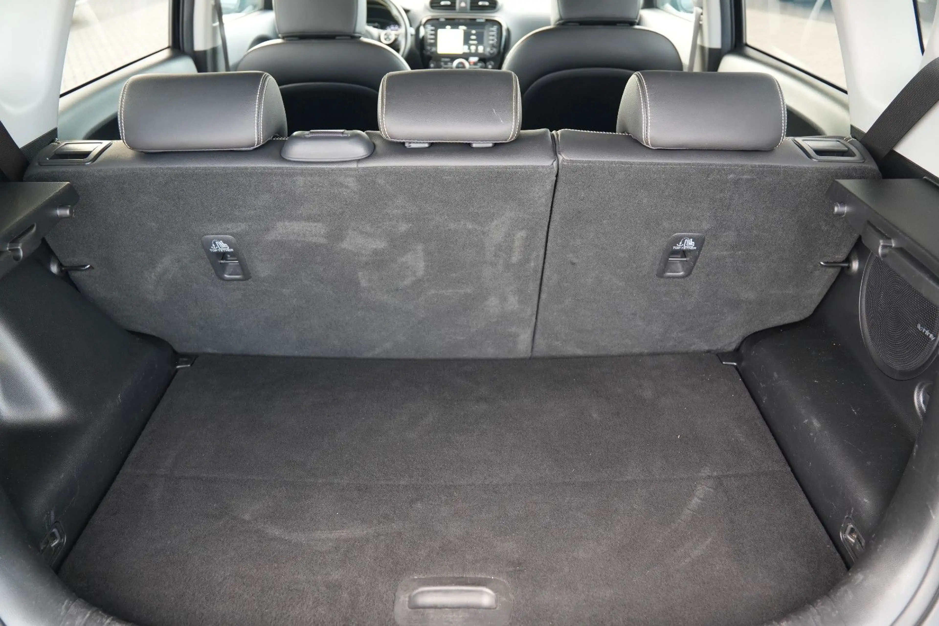 Kia Soul Spirit 1.6 GDI Infinity Sound PANO 8-Fach — photo 8