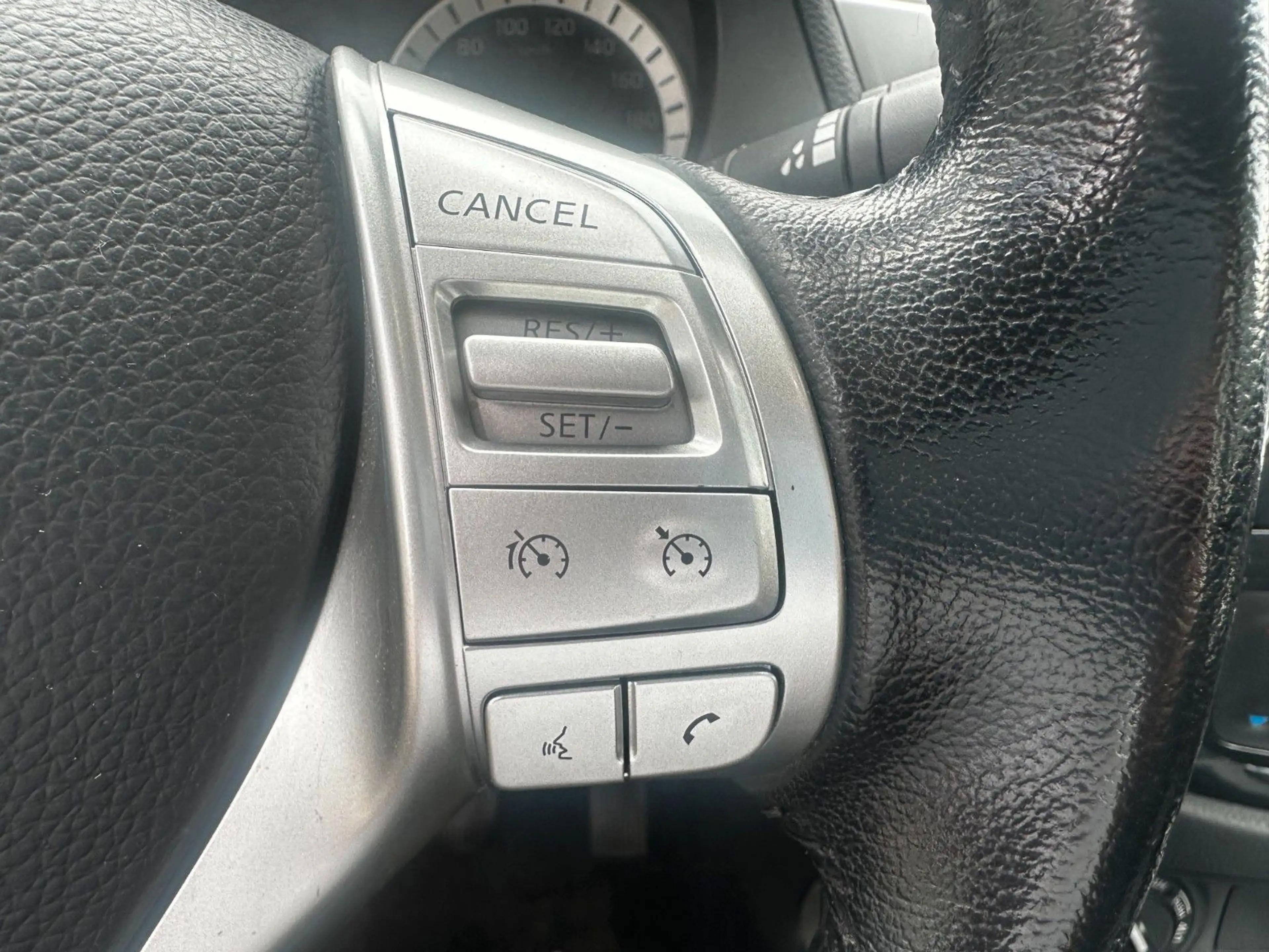 Nissan Navara NP300 Acenta King Cab 4x4 — photo 10