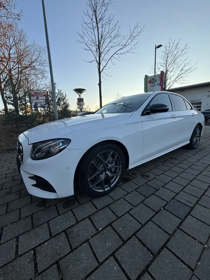 Mercedes-Benz E 220