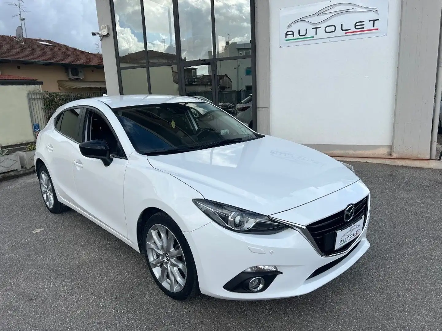 Mazda 3 1.5 Skyactiv-D Exceed Weiß - 1