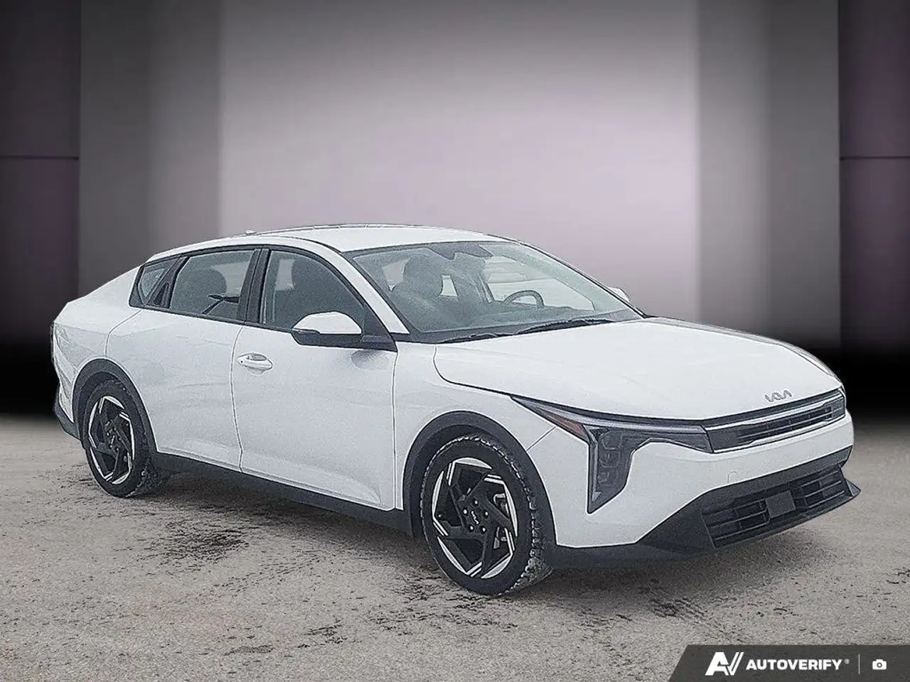 Kia K4 снимка Kia K4