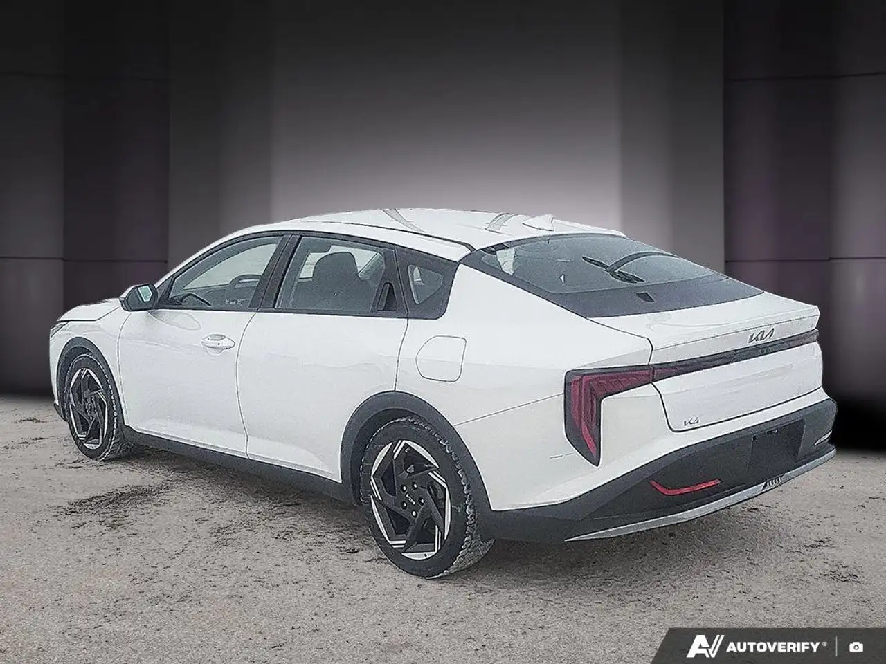 Kia K4 снимка Kia K4