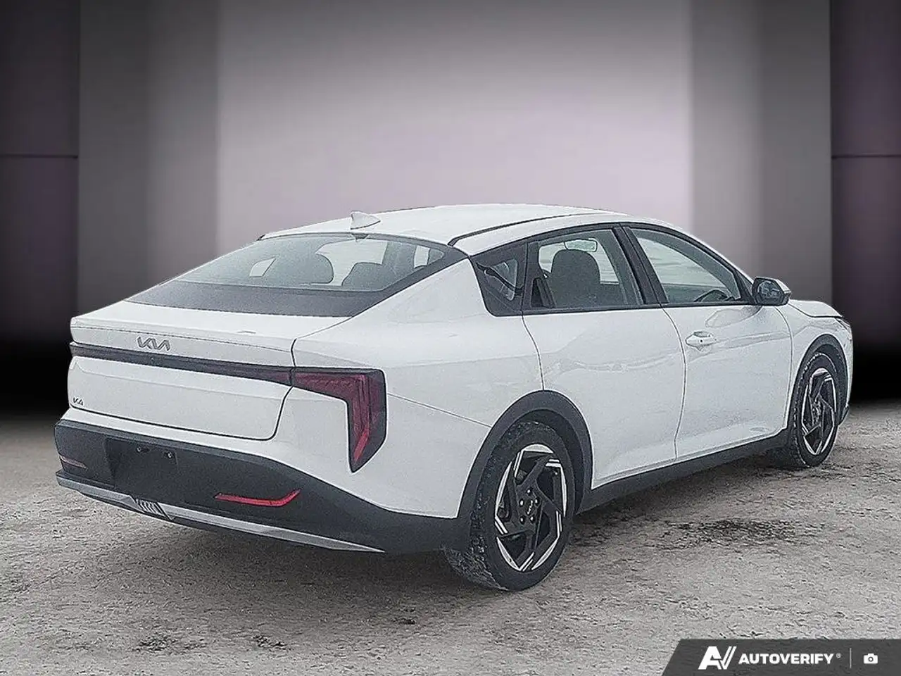 Kia K4 снимка Kia K4