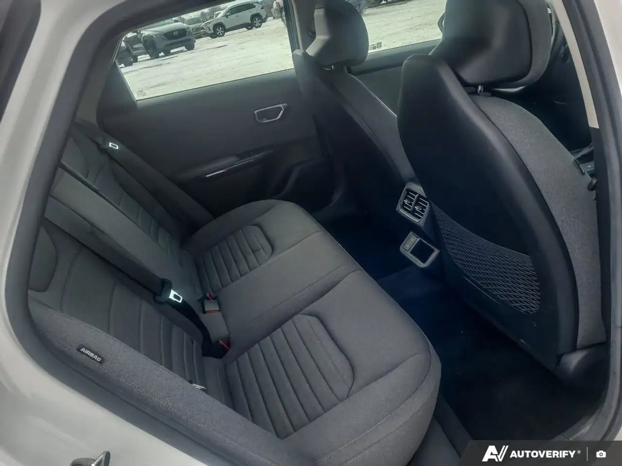 Kia K4 снимка Kia K4