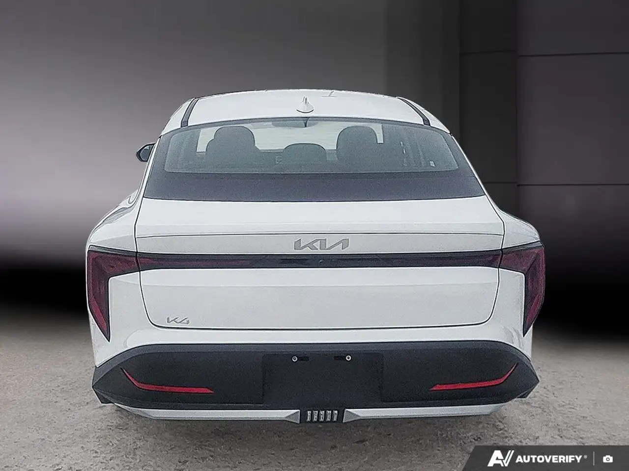 Kia K4 снимка Kia K4