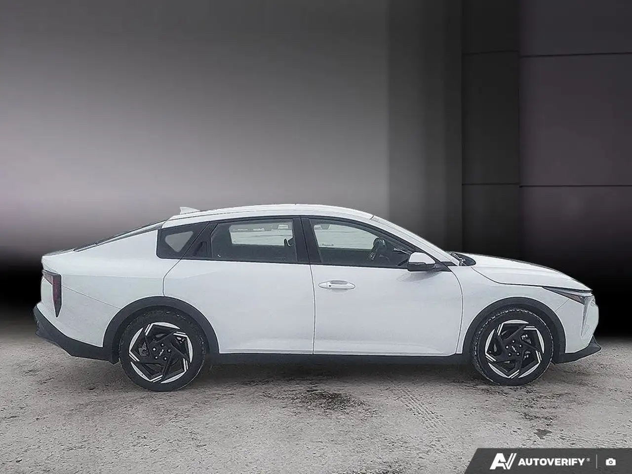 Kia K4 снимка Kia K4