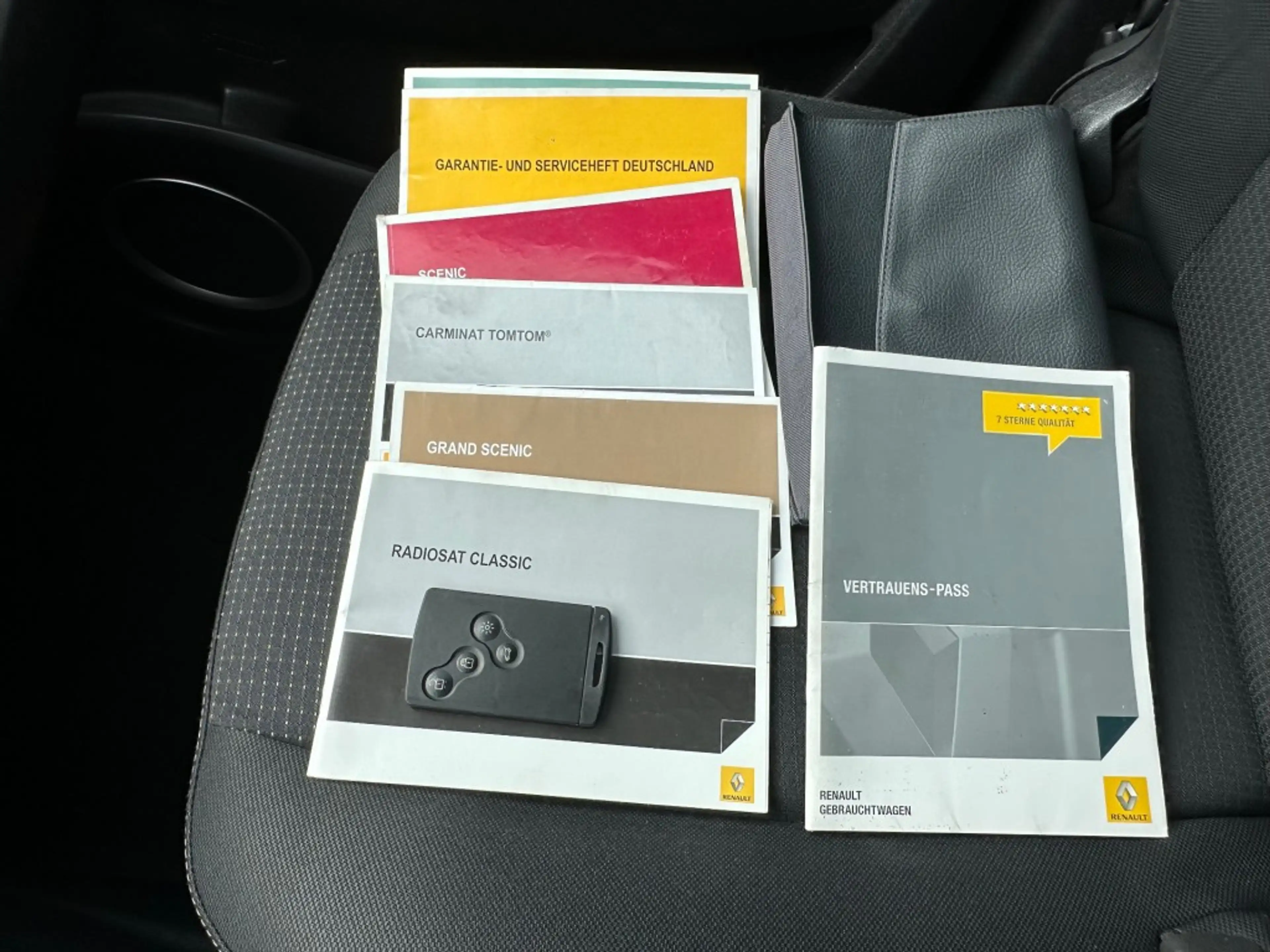 Renault Scenic 2.0 Expression 7 P. Automaat Navi panorama Cruis — photo 30