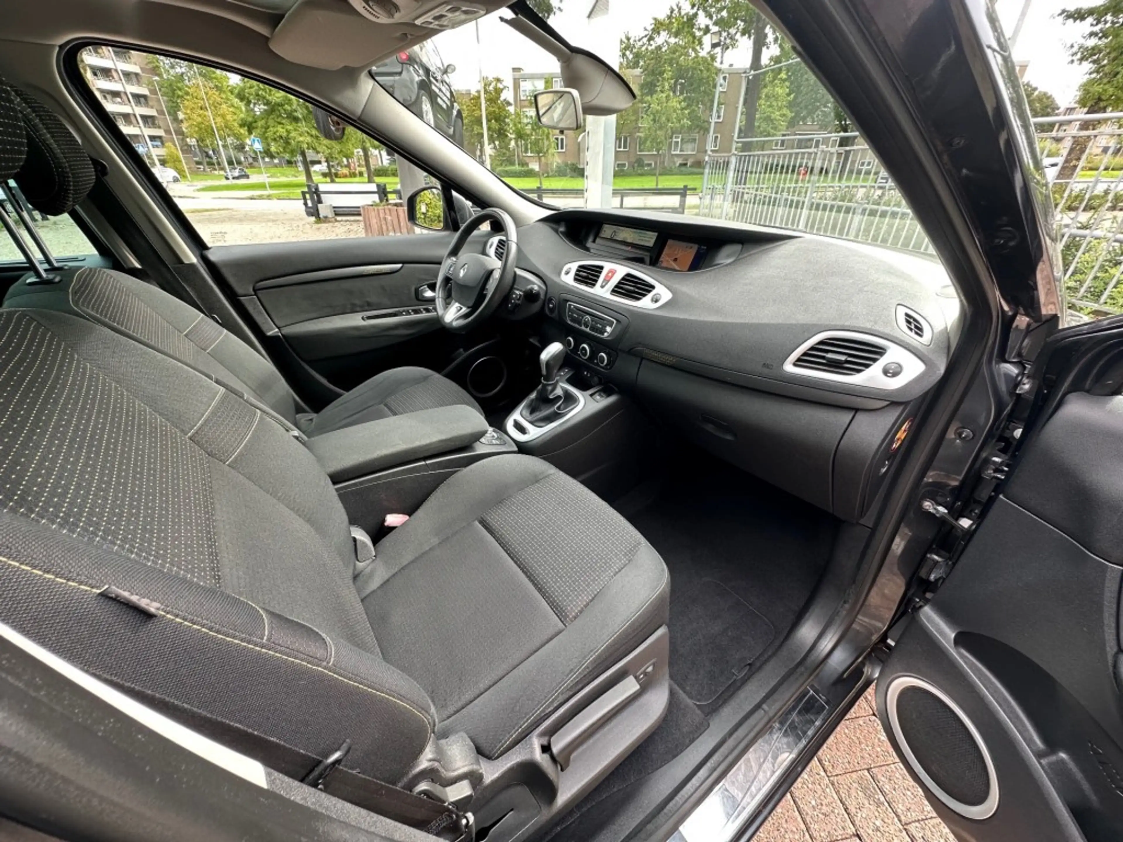 Renault Scenic 2.0 Expression 7 P. Automaat Navi panorama Cruis — photo 9