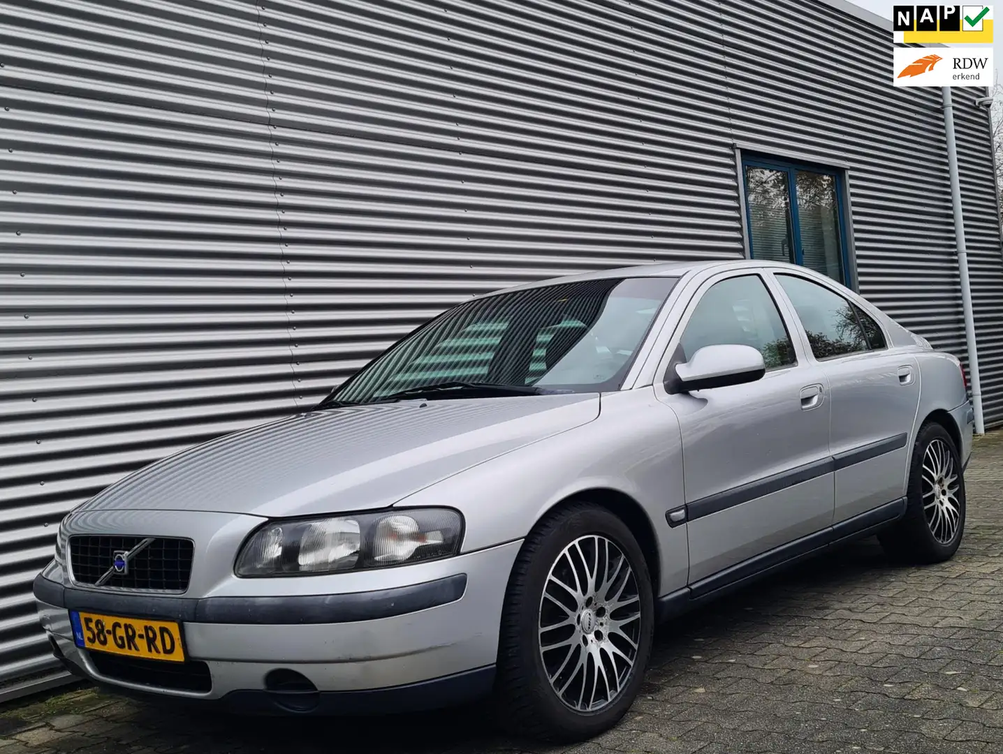Volvo S60 2.4 Edition AUT 02-2001 Silver Metallic Grigio - 1